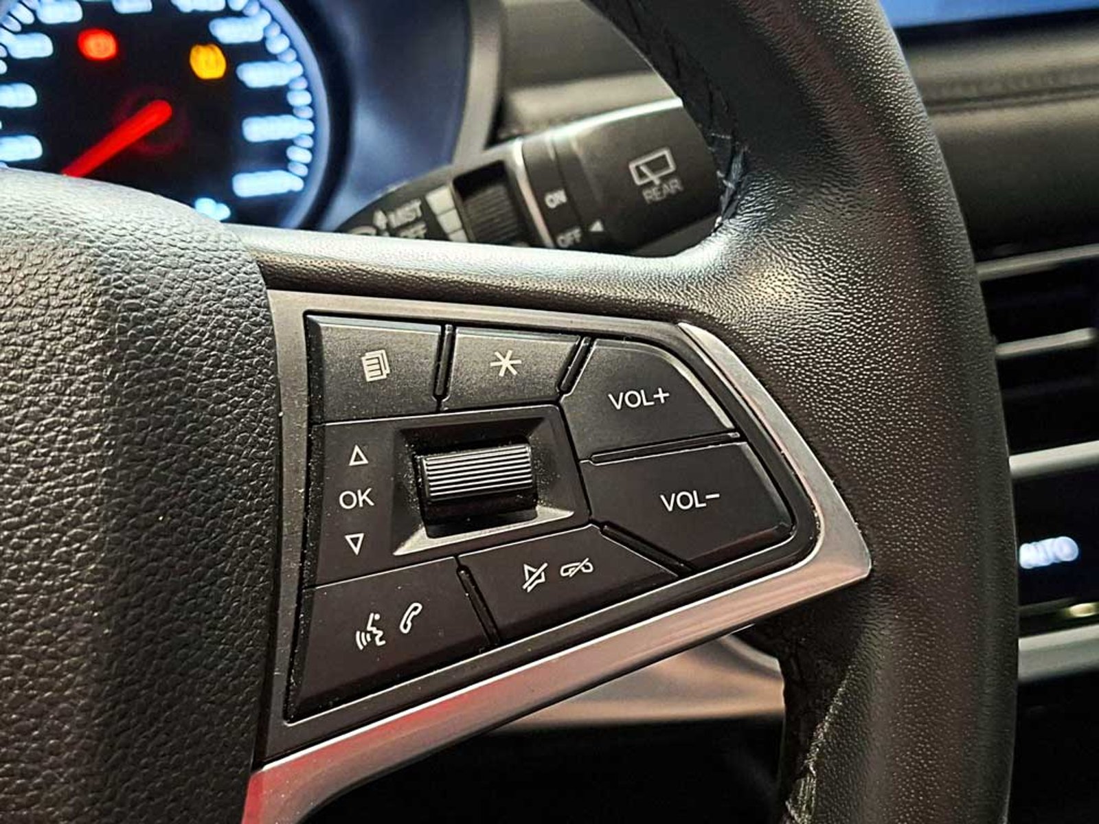 JAC JS8 1.5 LUXURY SE 6 MT 2024 - Imagen 16 de 19