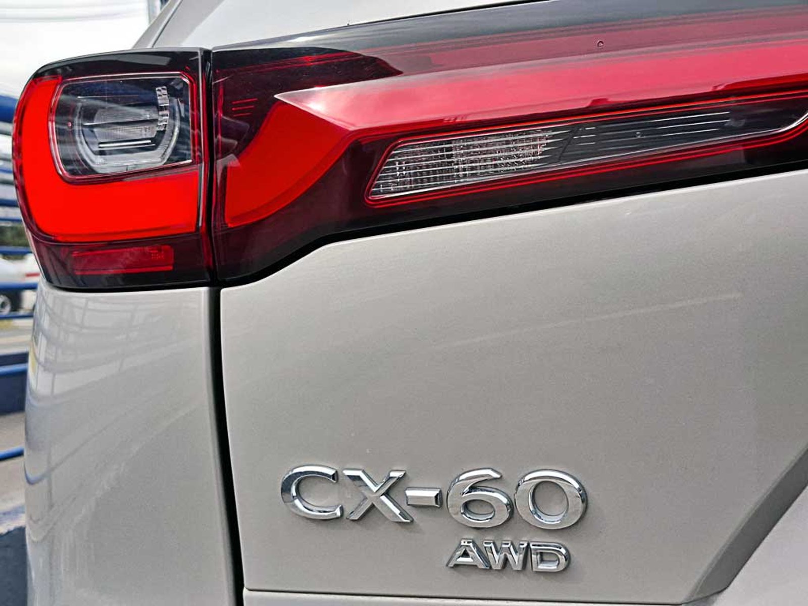 Mazda CX-60 3.3 MHEV PREMIUM SPORT AWD AT 5P 2025 - Imagen 13 de 18