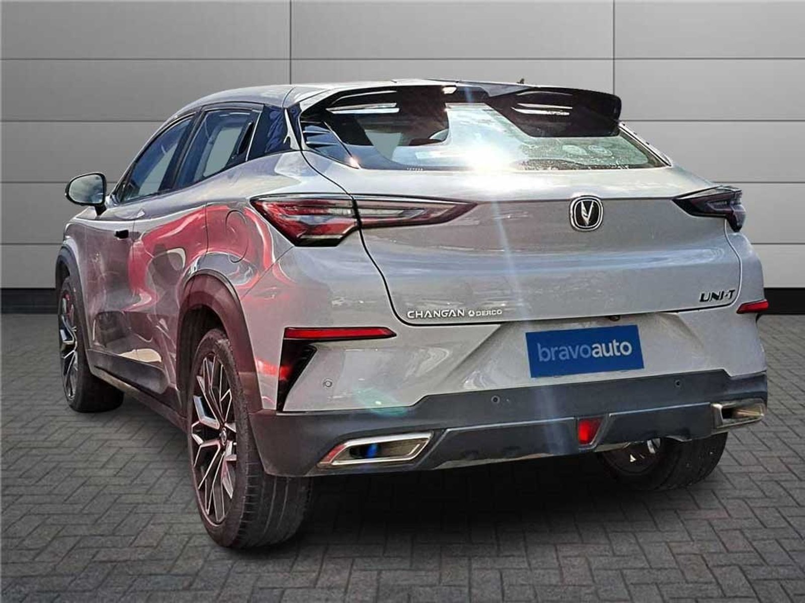 Changan UNI-T 1.5 ELITE AT 2024 - Foto 2 de 18