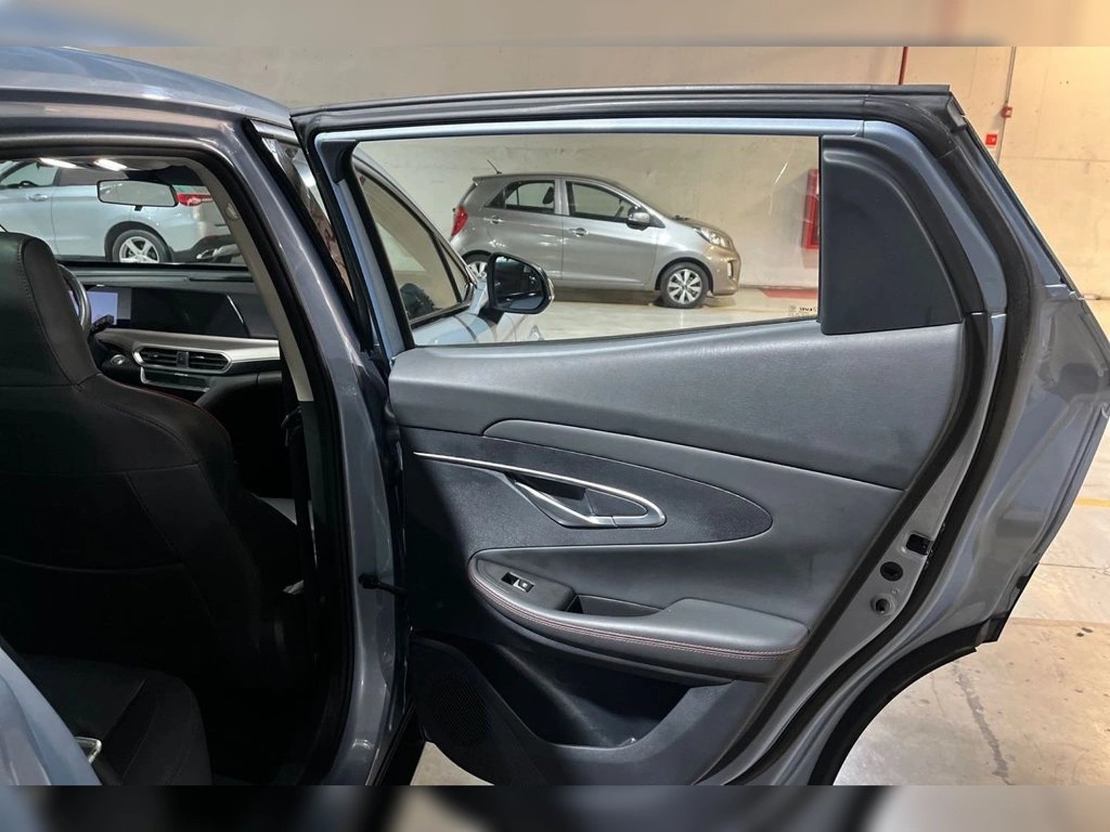 CHANGAN UNI-T 1.5 ELITE AT 2024 - Imagen 17 de 18