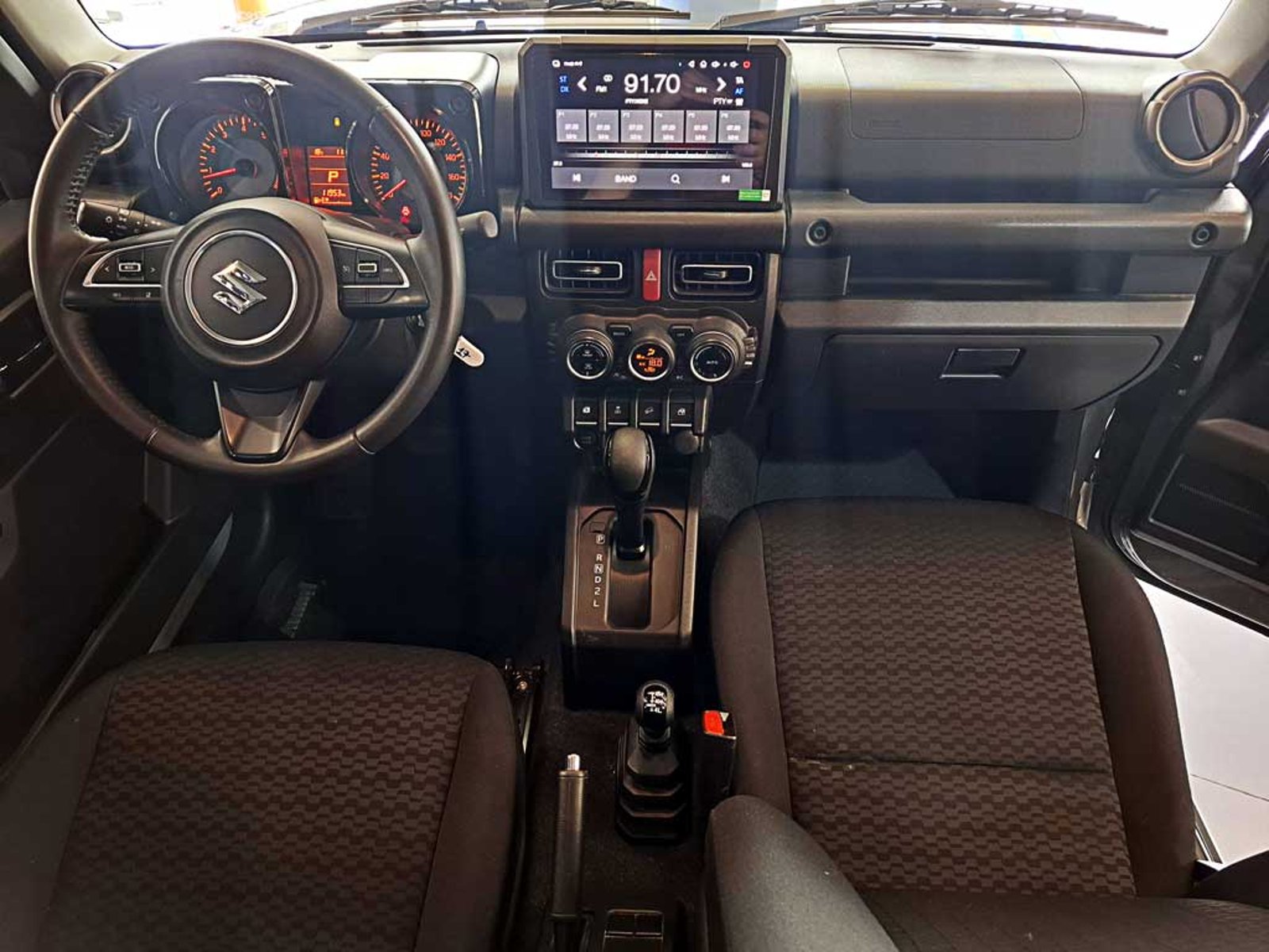 Suzuki JIMNY 1.5 GLX AT 4X4 2024 - Imagen 13 de 20