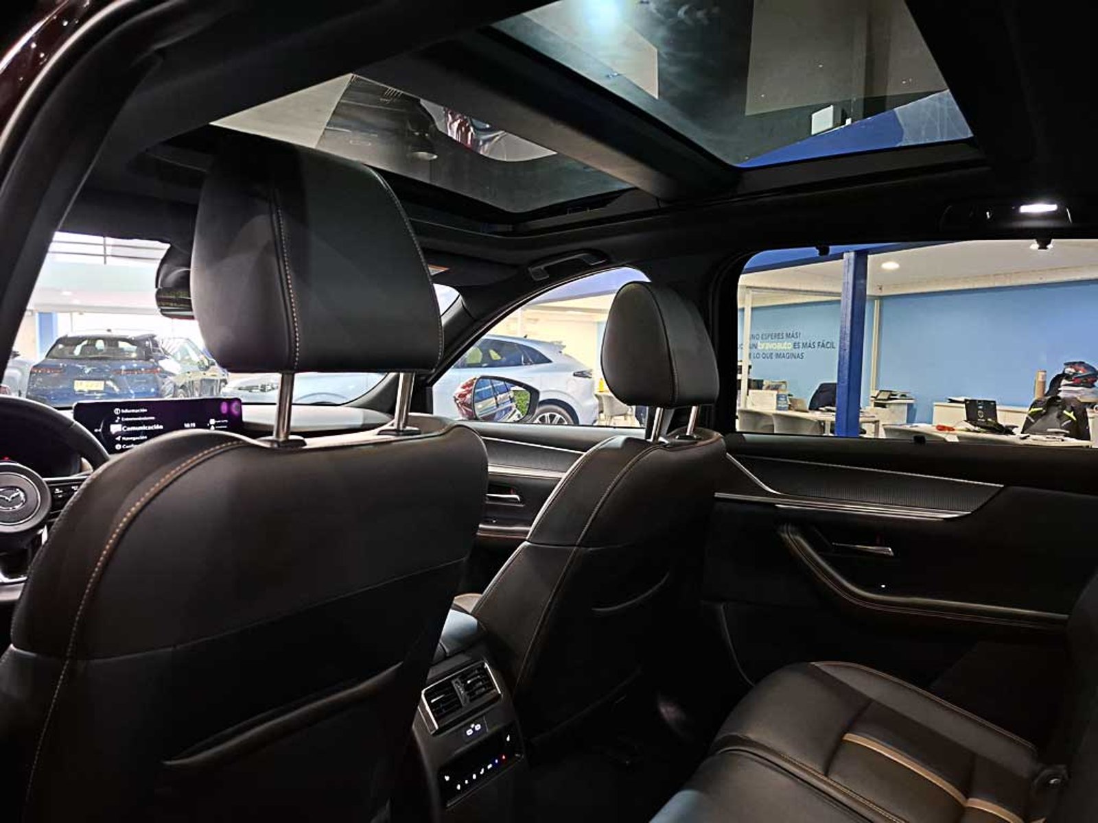 Mazda CX-90 3.3 SIGNATURE AT 4X4 HIBRIDO 2026 - Imagen 16 de 20