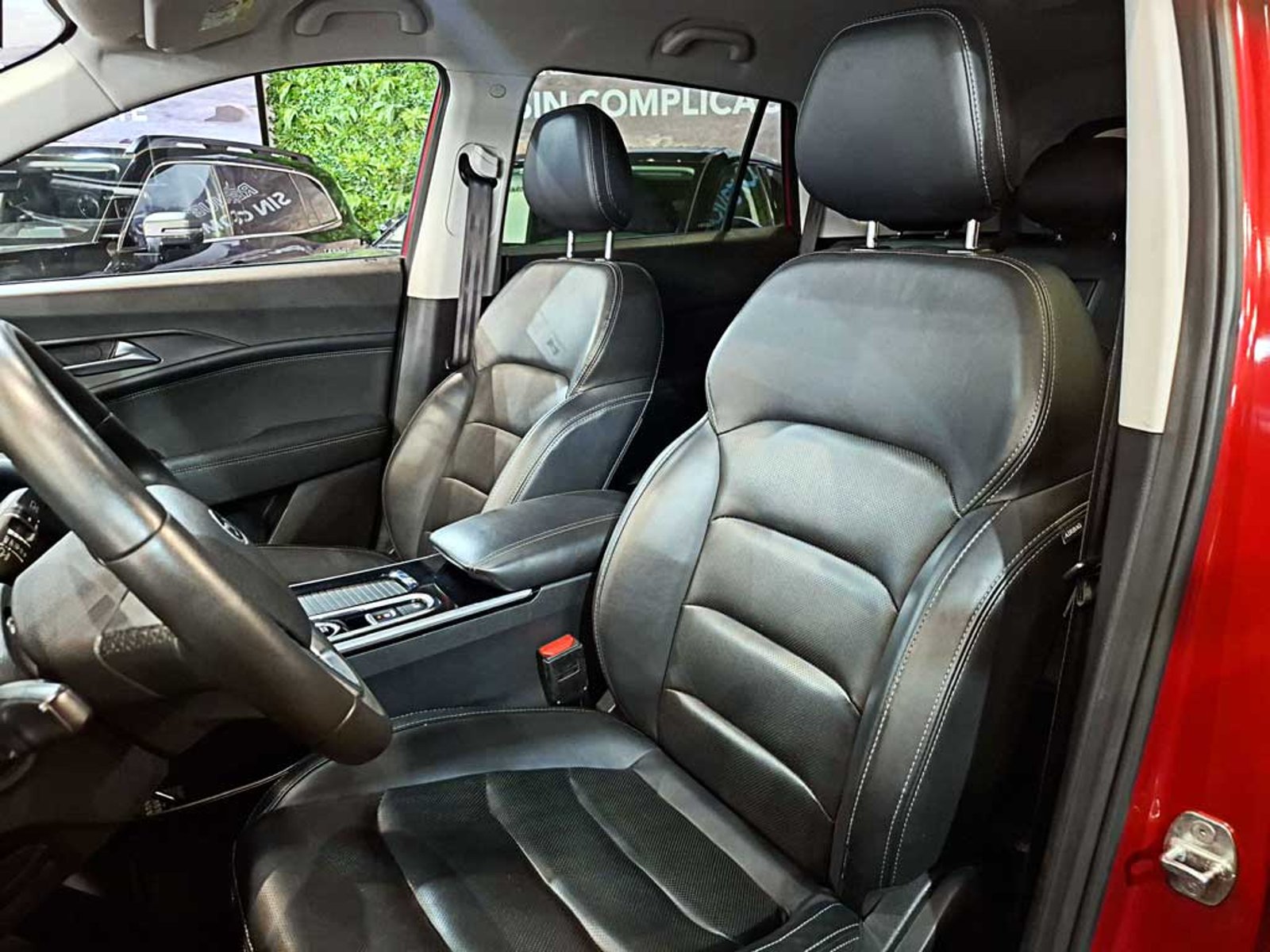 JAC JS8 1.5 LUXURY SE 6 MT 2024 - Imagen 14 de 19