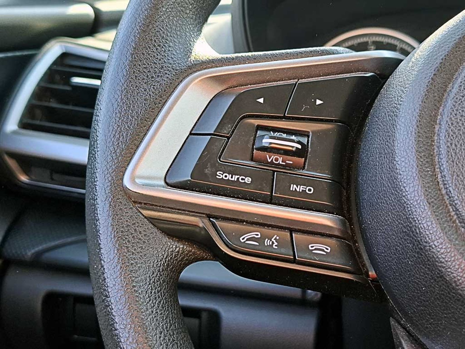 Subaru FORESTER 2.0 X AT 4X4 2024 - Imagen 16 de 20