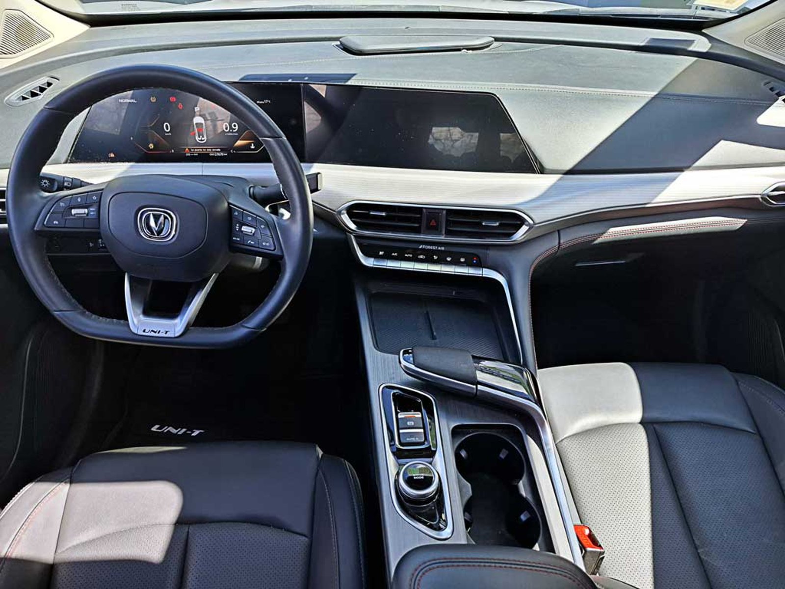 Changan UNI-T 1.5 LUXURY AT 2024 - Imagen 12 de 20