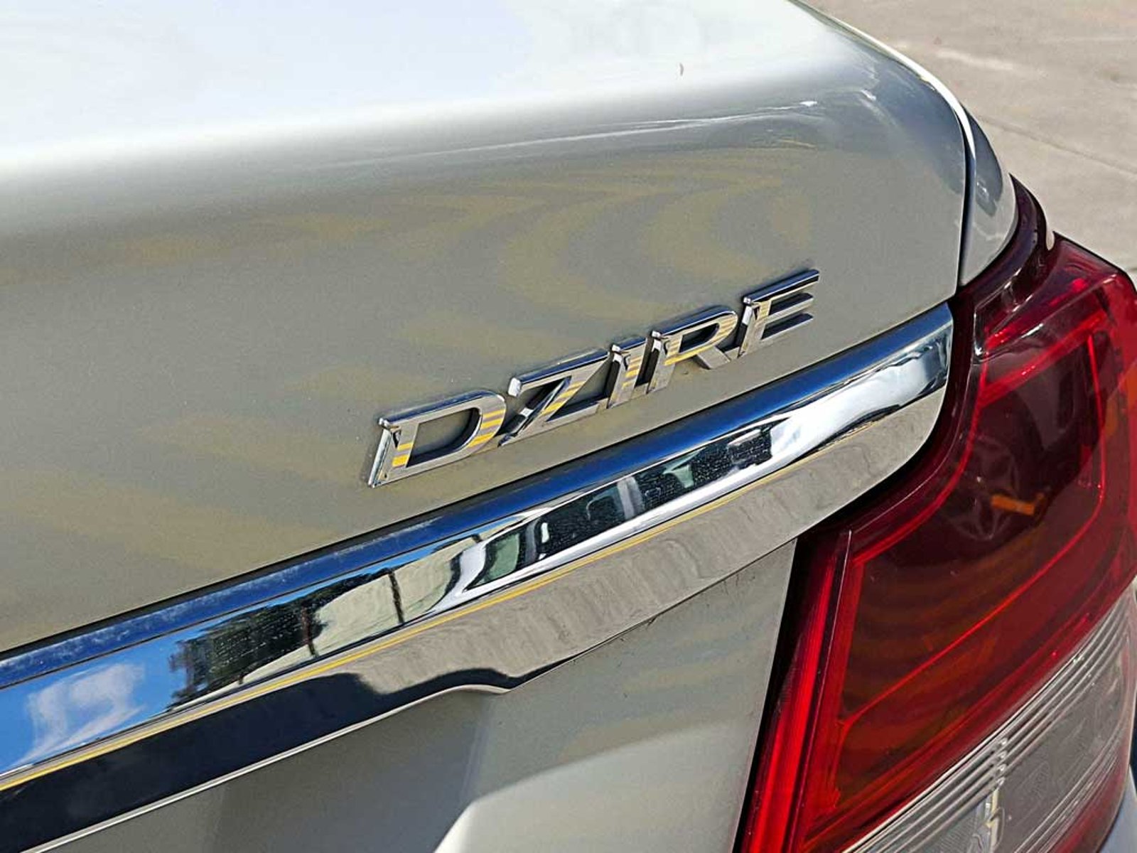 Suzuki DZIRE 1.2 GL SPORT MT 2024 - Imagen 8 de 18