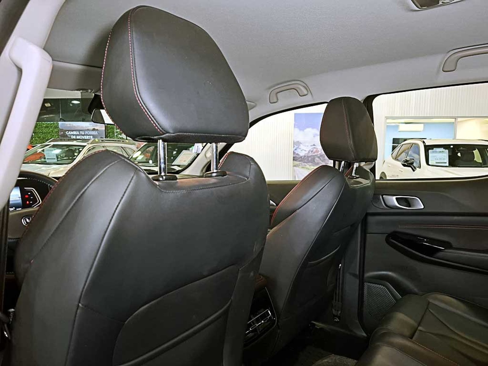 CHANGAN HUNTER (IN) 2.0 REEV ELITE AT 4X4 2026 - Imagen 14 de 20