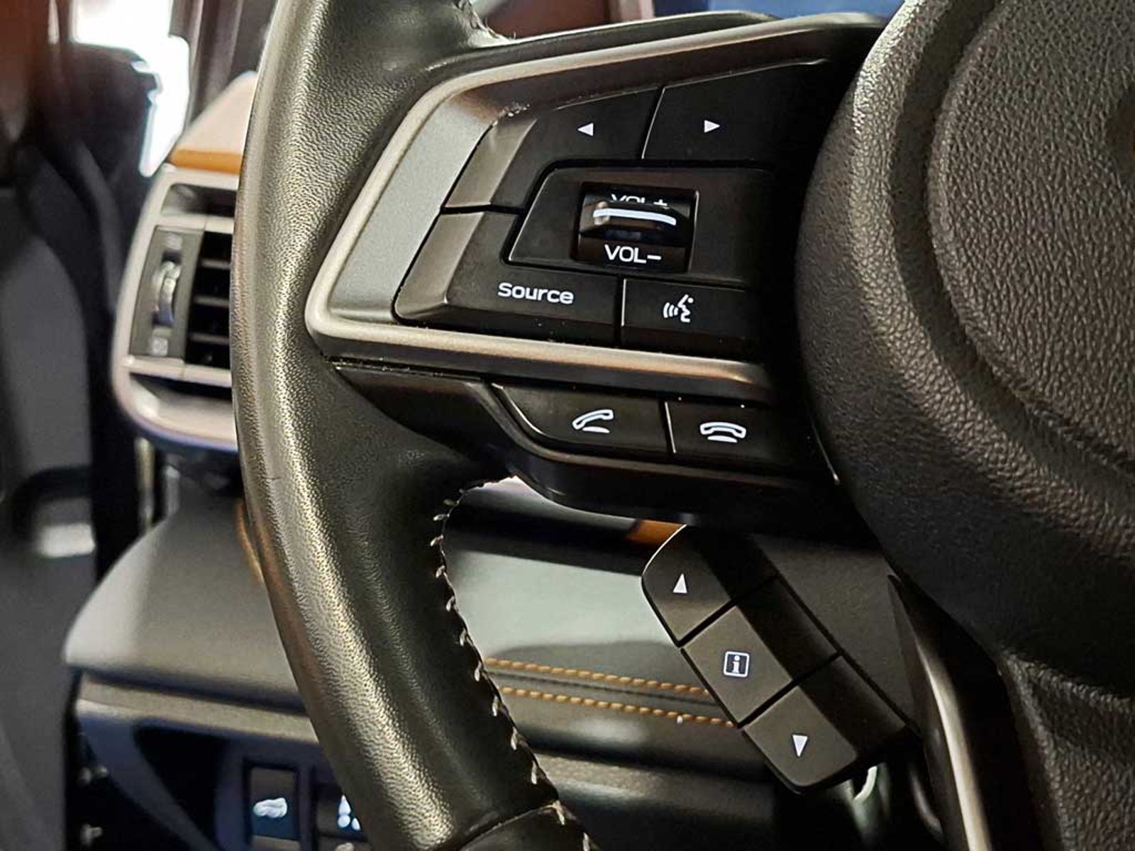 Subaru OUTBACK 2.5 AWD TOURING AT 4X4 2021 - Imagen 18 de 20