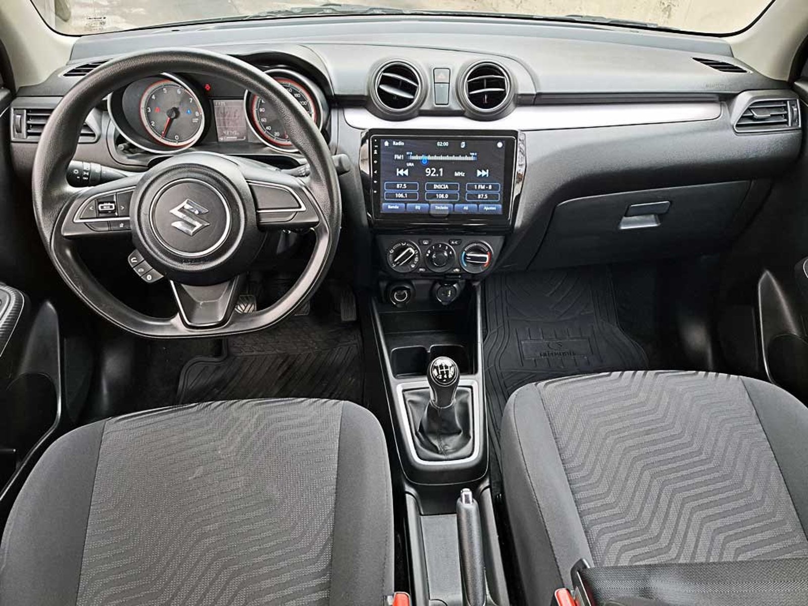 SUZUKI SWIFT (IN) 1.2 SPORT GL MT 2024 - Imagen 14 de 20