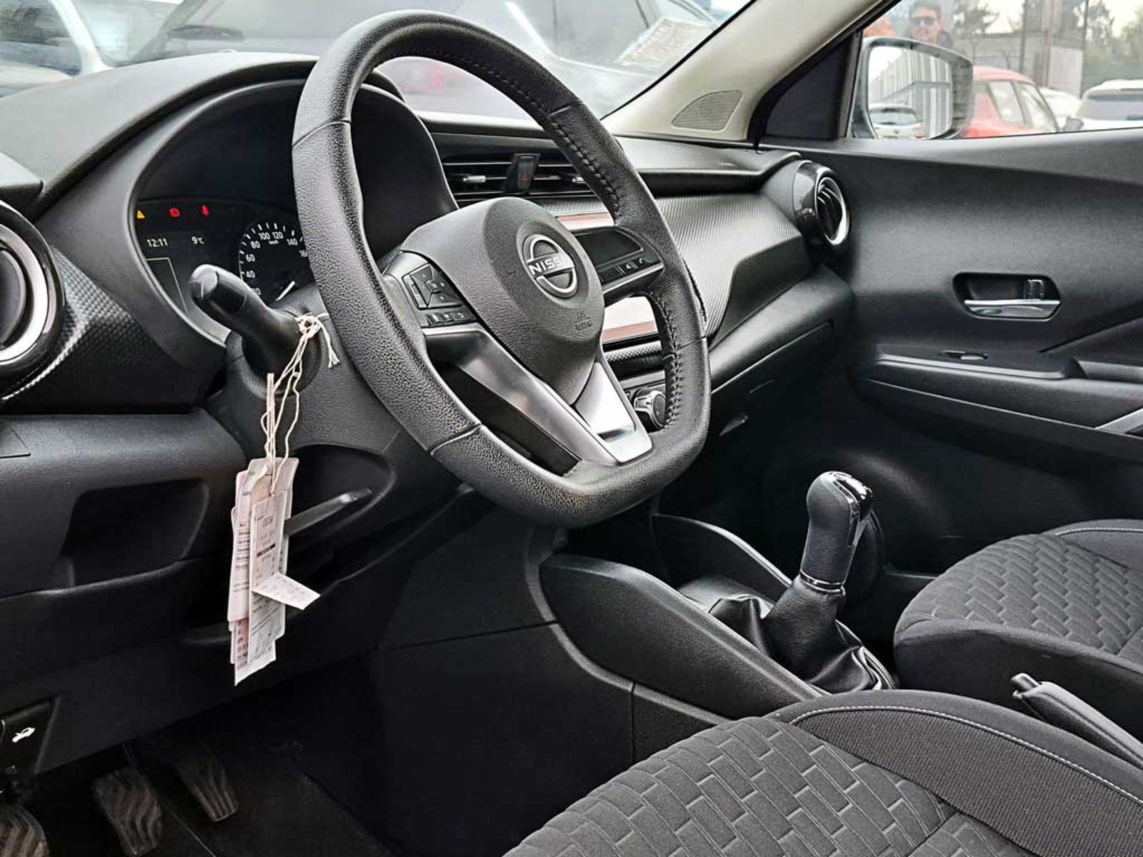 Nissan KICKS 1.6 SENSE MT 2023 - Imagen 13 de 20