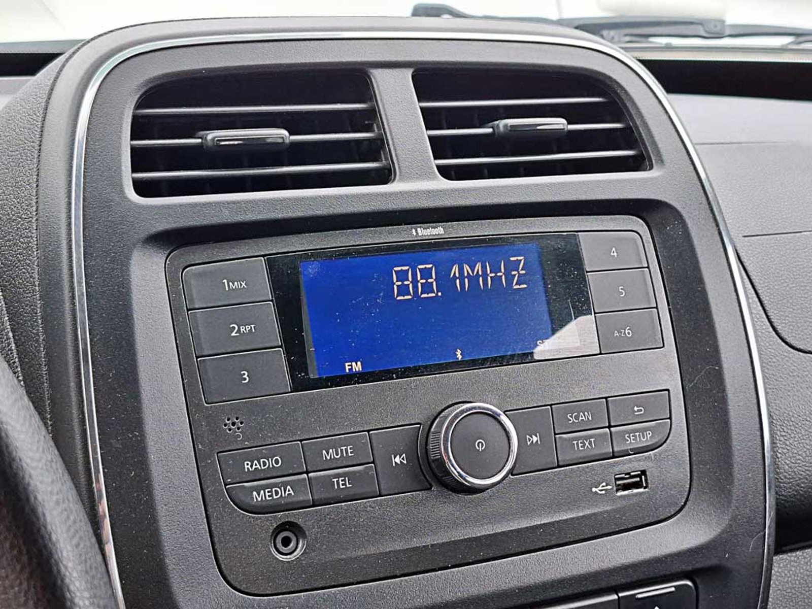 Renault KWID 1.0 HB ZEN MT 2024 - Imagen 16 de 18