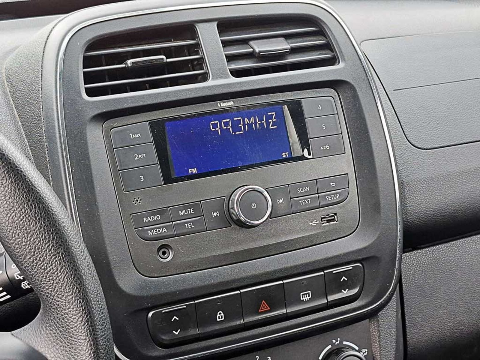 Renault KWID 1.0 HB ZEN MT 2024 - Imagen 17 de 19