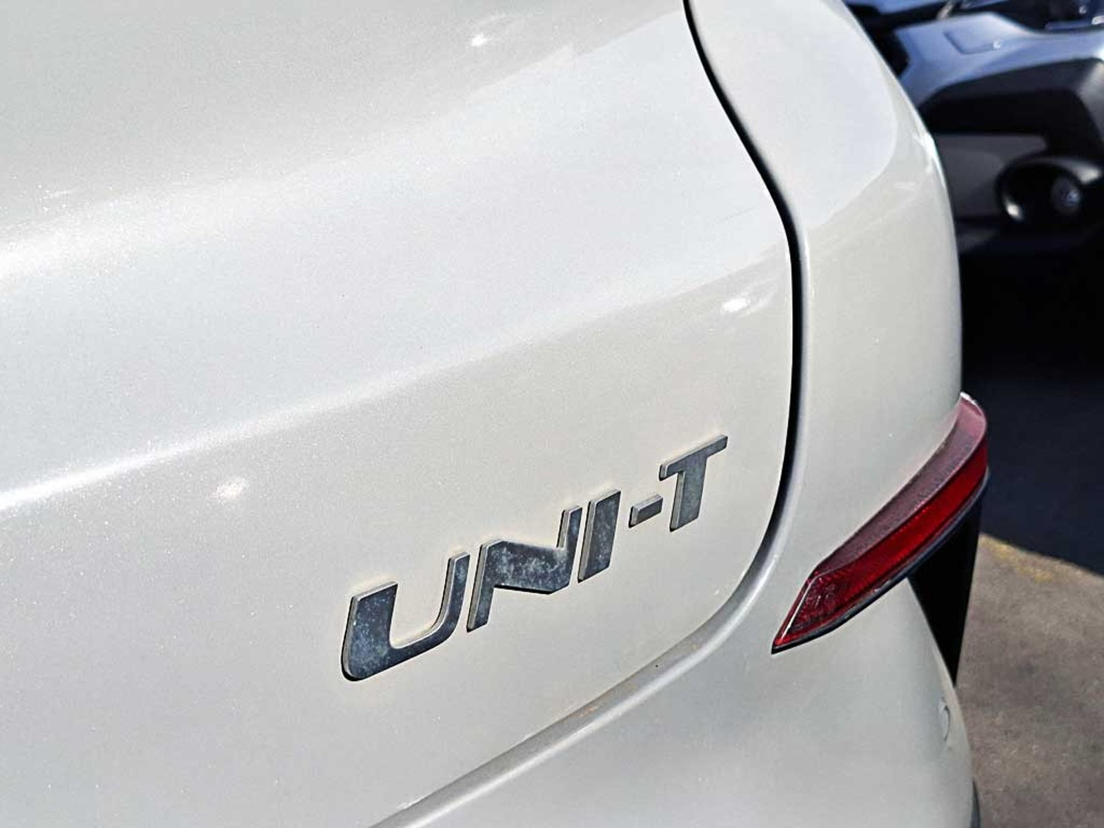 CHANGAN UNI-T (IN) 1.5 LUXURY AT 2024 - Imagen 9 de 20