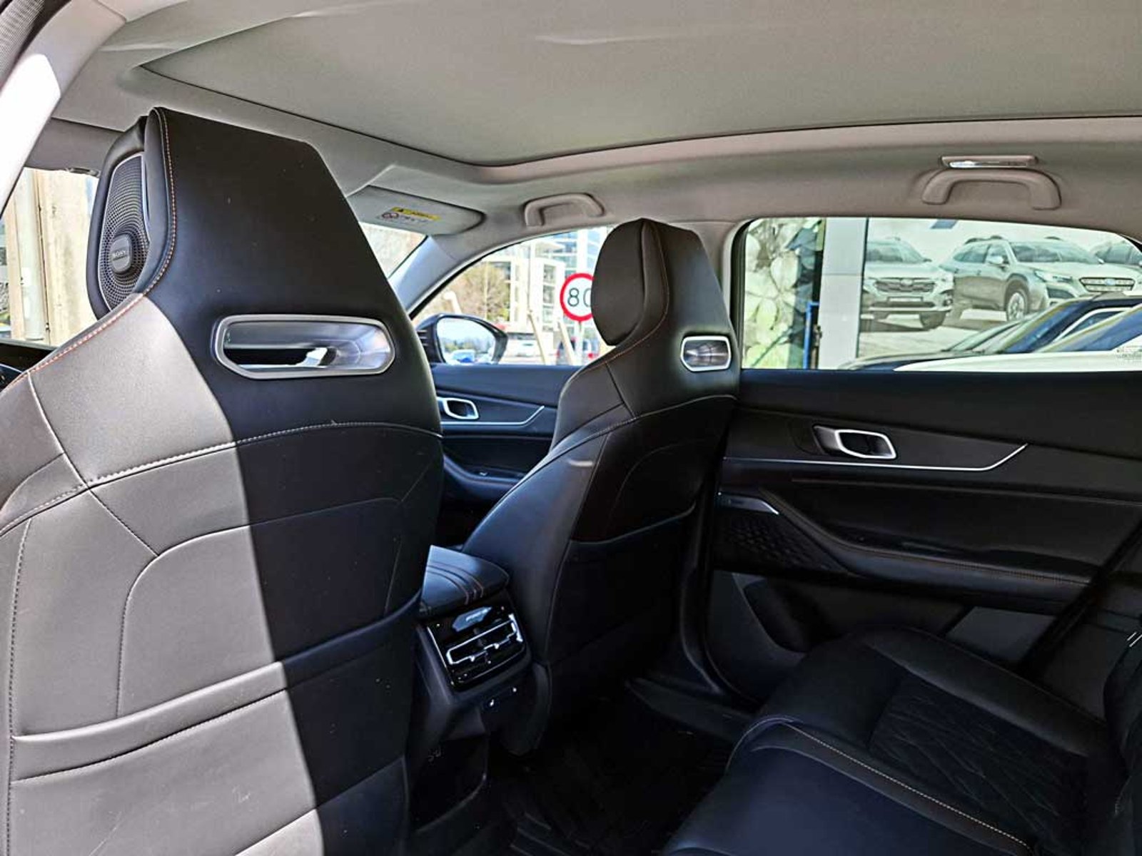 Changan UNI-K 2.0 T LUXURY AT 2025 - Imagen 15 de 20