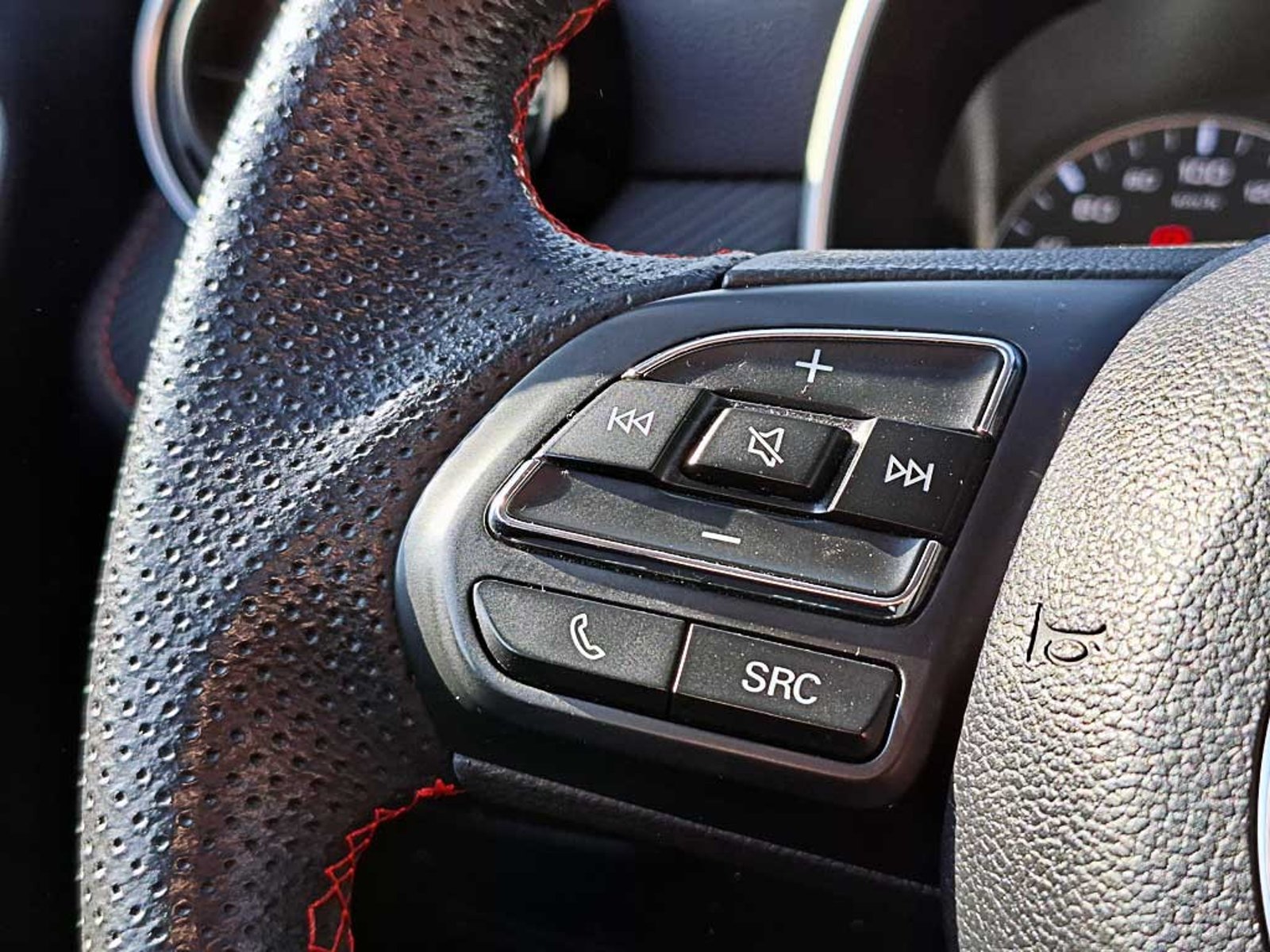 MG ZX 1.5 COM MT 2023 - Imagen 18 de 20