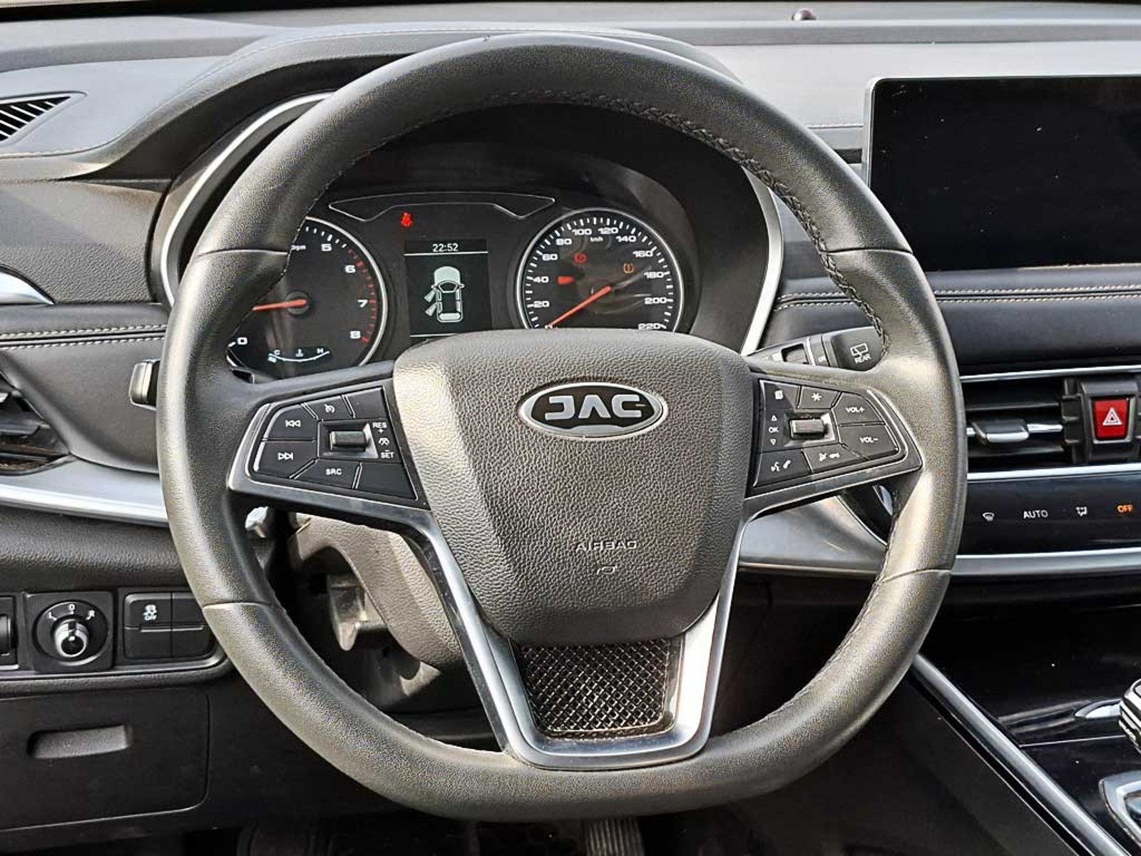 JAC JS8 (IN) 1.5 LUXURY SE DCT AT 2024 - Imagen 15 de 20
