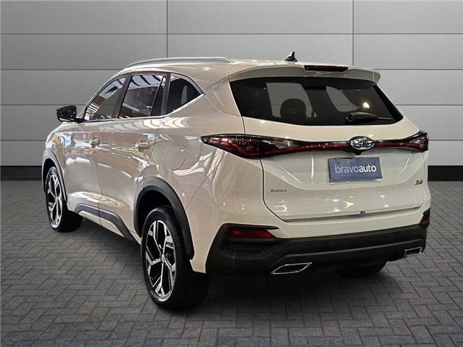 JAC JS8 1.5 LUXURY SE 6 MT 2024 - Foto 2 de 19