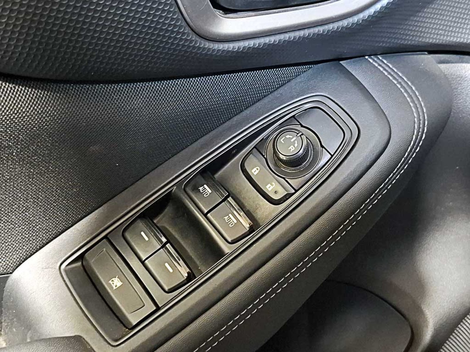 SUBARU FORESTER (IN) 2.0 X AT 4X4 2024 - Imagen 12 de 20