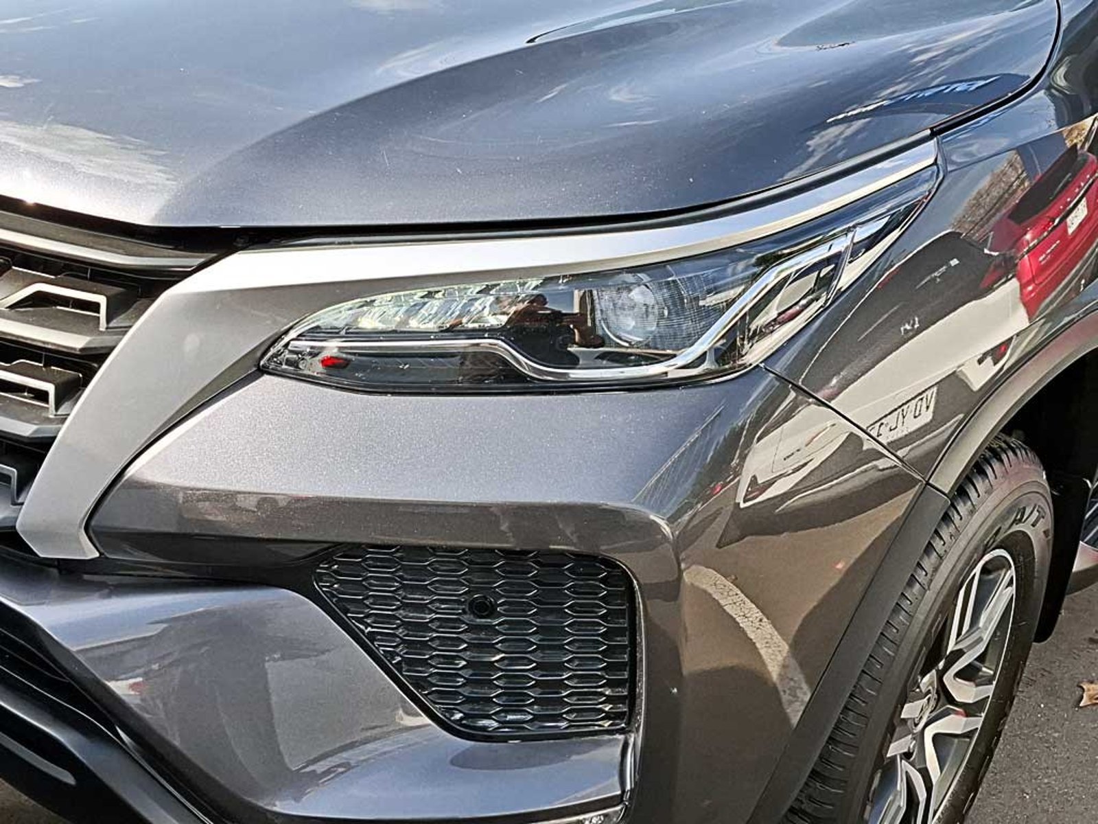 Toyota FORTUNER 2.7 SR5 AT 2025 - Imagen 7 de 20