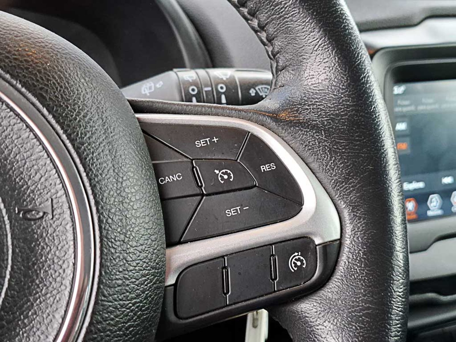 Jeep RENEGADE 1.8 SPORT LX MT 2022 - Imagen 18 de 20