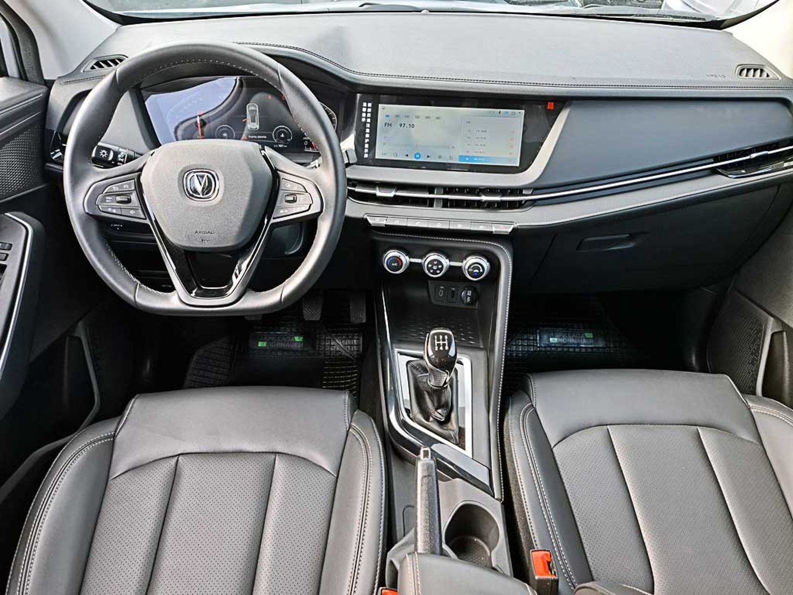Changan CS15 1.5 PLUS ELITE MT 2026 - Imagen 14 de 20