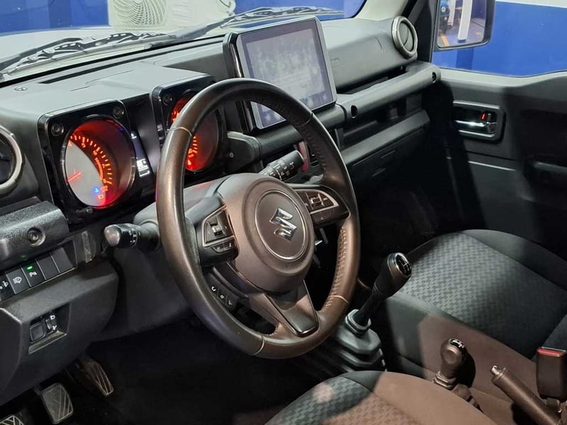 Suzuki JIMNY 1.5 GLX MT 4X4 2024 - Imagen 12 de 20