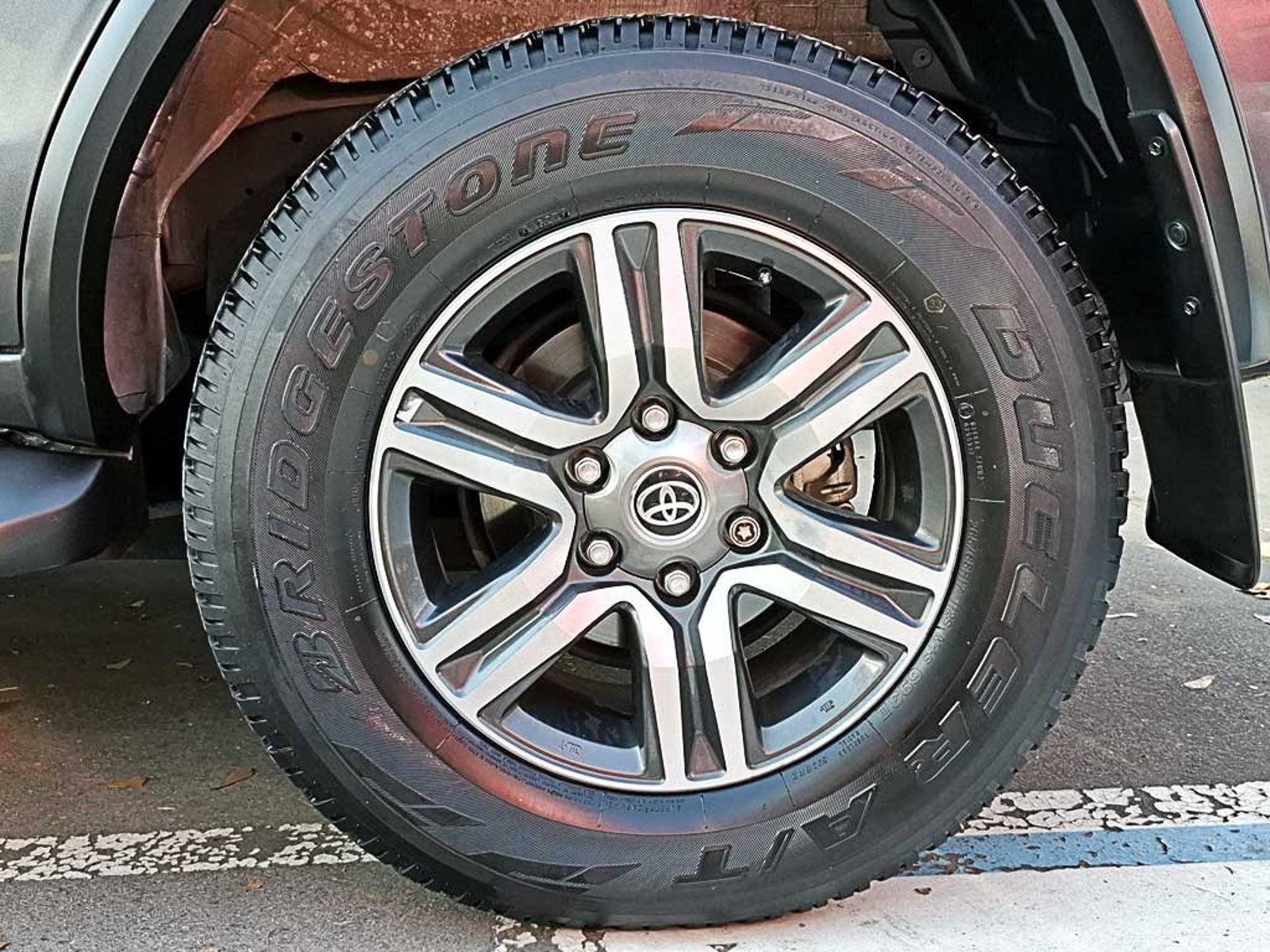 Toyota FORTUNER 2.7 SR5 AT 2025 - Imagen 8 de 20