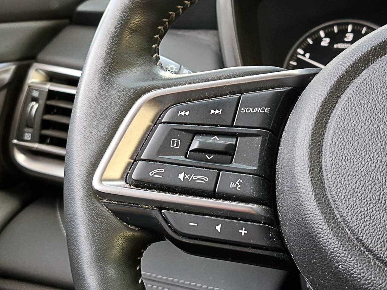 SUBARU OUTBACK 2.4 T TOURING GARDX AT 4X4 2024 - Imagen 18 de 20