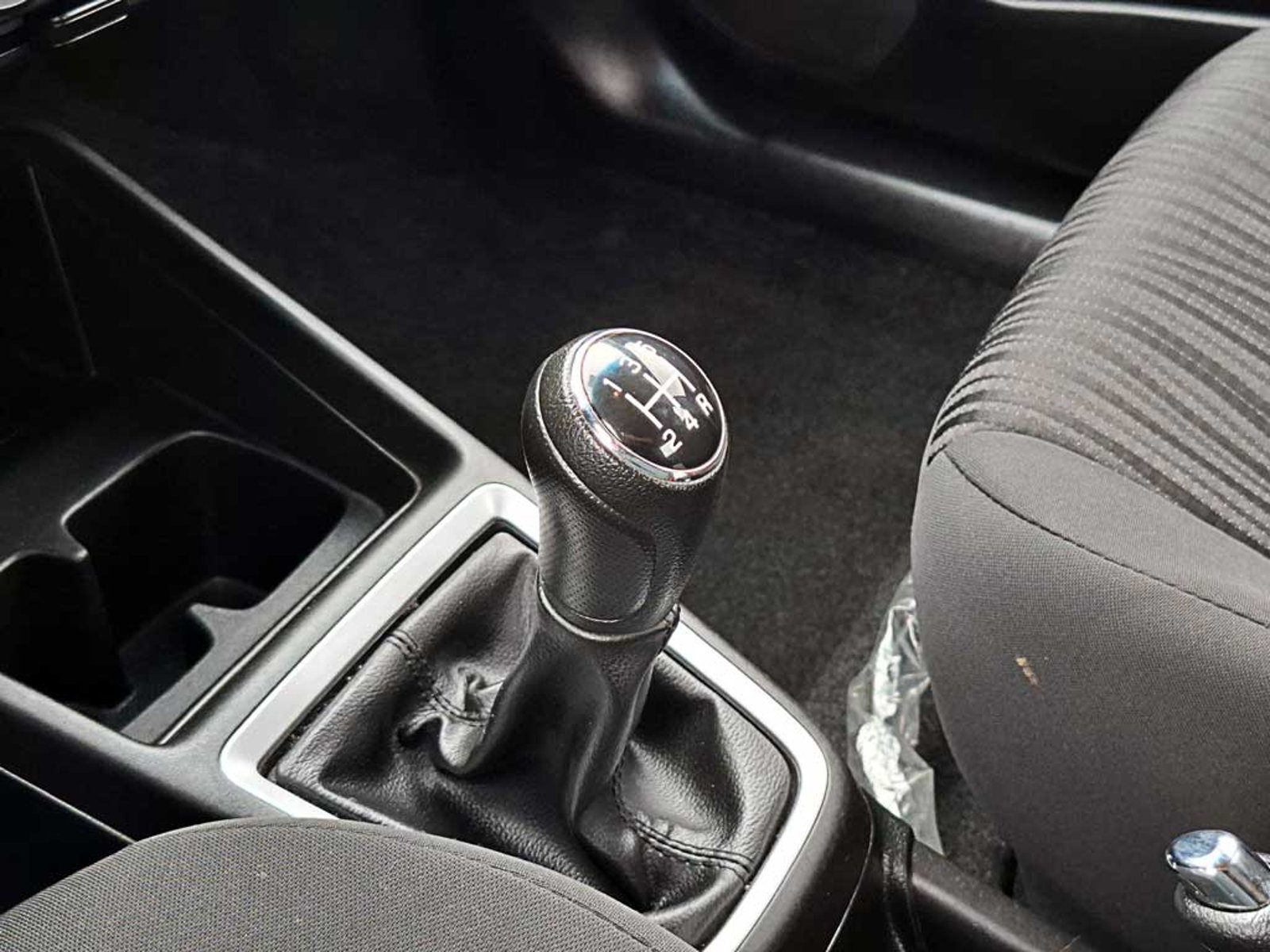 Suzuki DZIRE 1.2 GL SPORT MT 2024 - Imagen 19 de 20