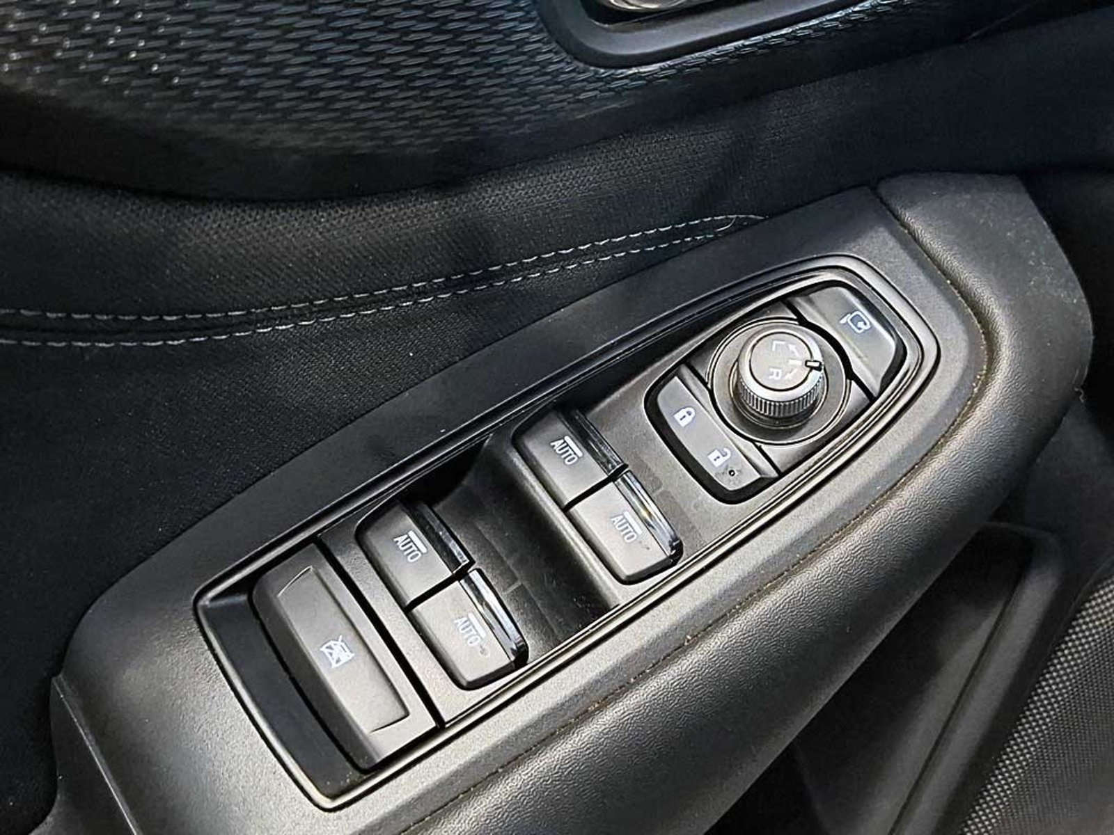 SUBARU OUTBACK 2.5 DYNAMIC AT 4X4 2023 - Imagen 12 de 20