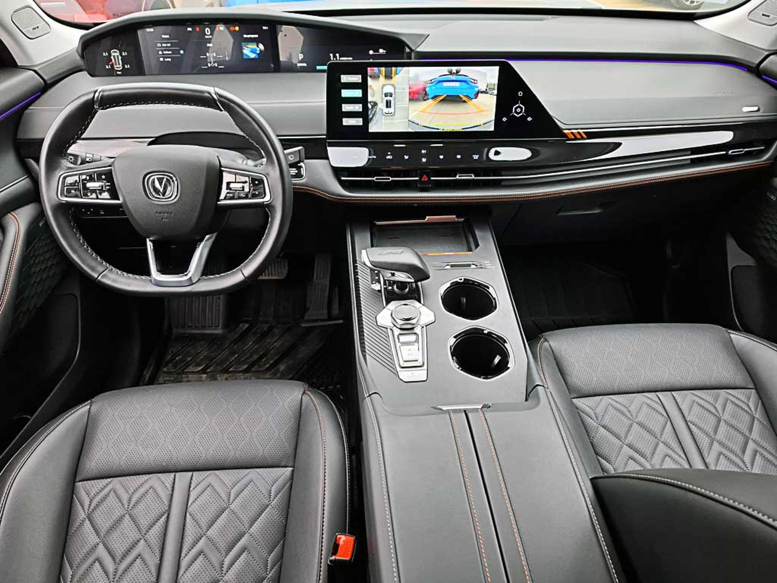 Changan UNI-K (IN) 2.0 T ELITE AT 2025 - Imagen 11 de 20