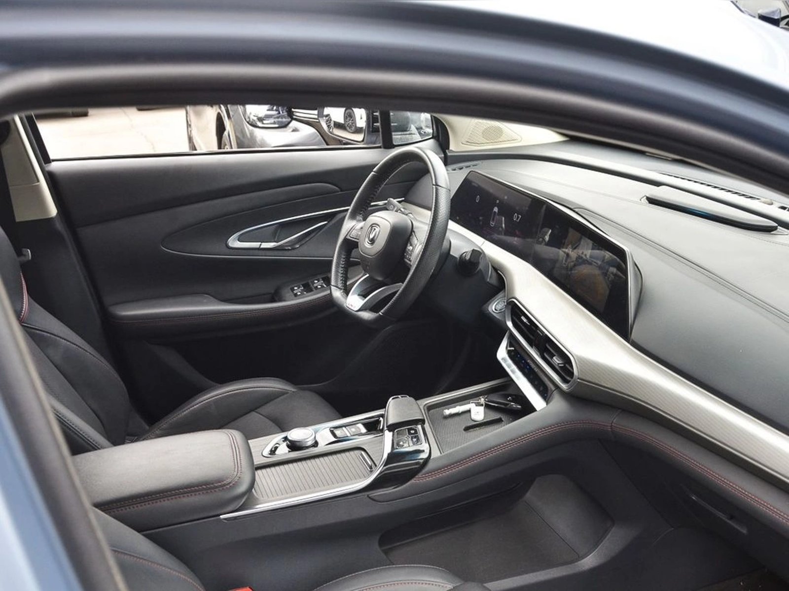 CHANGAN UNI-T 1.5 ELITE AT 2022 - Imagen 14 de 15
