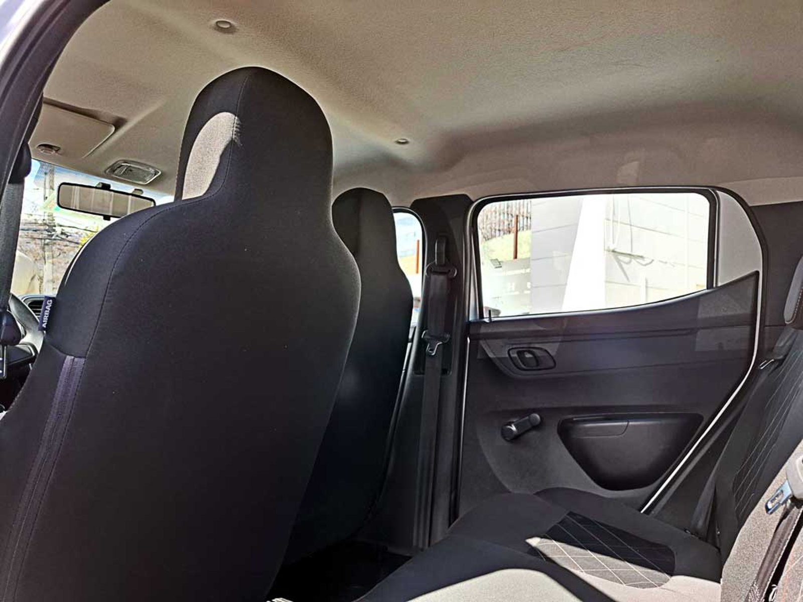 Renault KWID 1.0 HB ZEN MT 2024 - Imagen 16 de 19