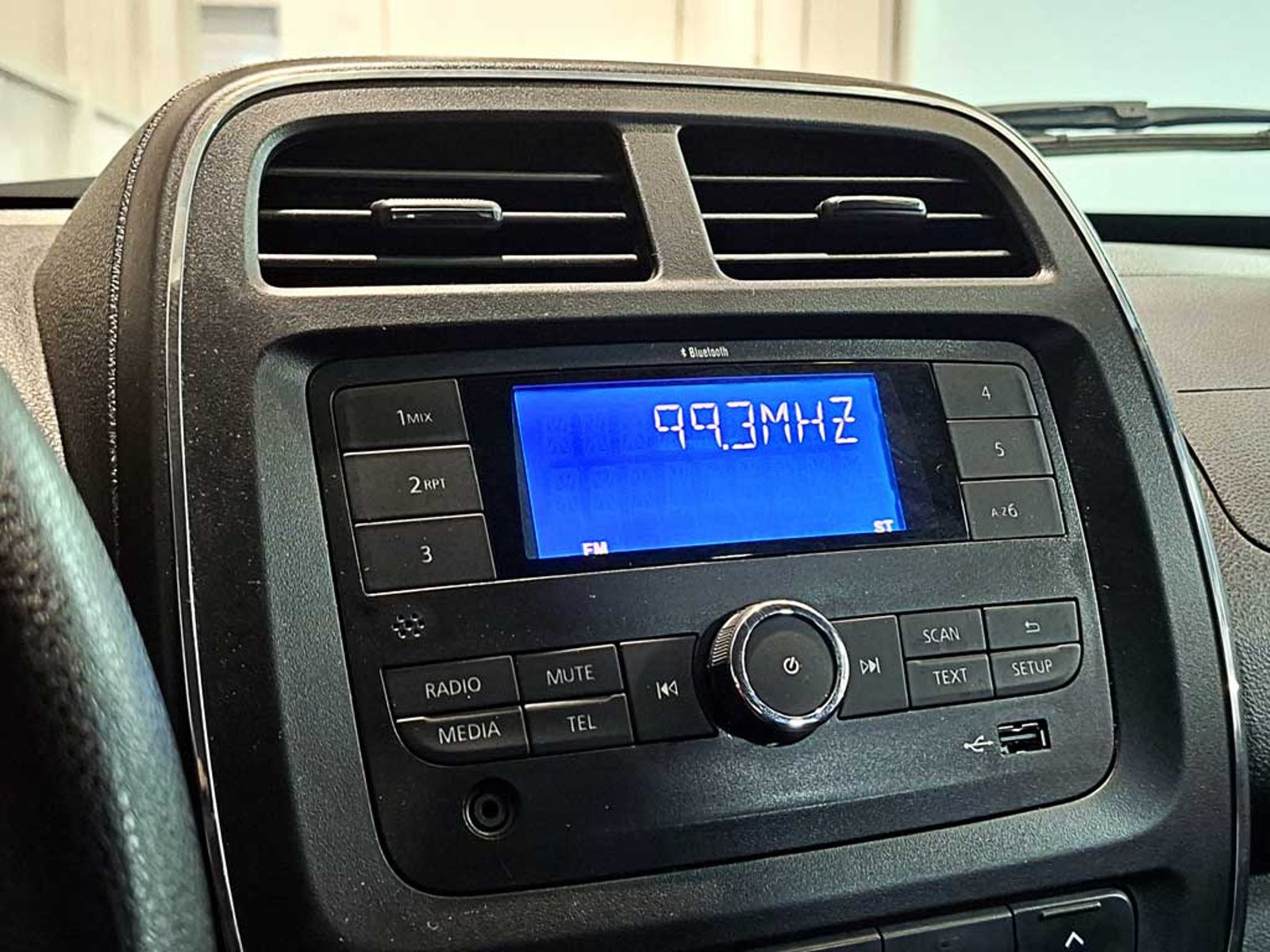 Renault KWID 1.0 HB INTENS MT 2024 - Imagen 14 de 16