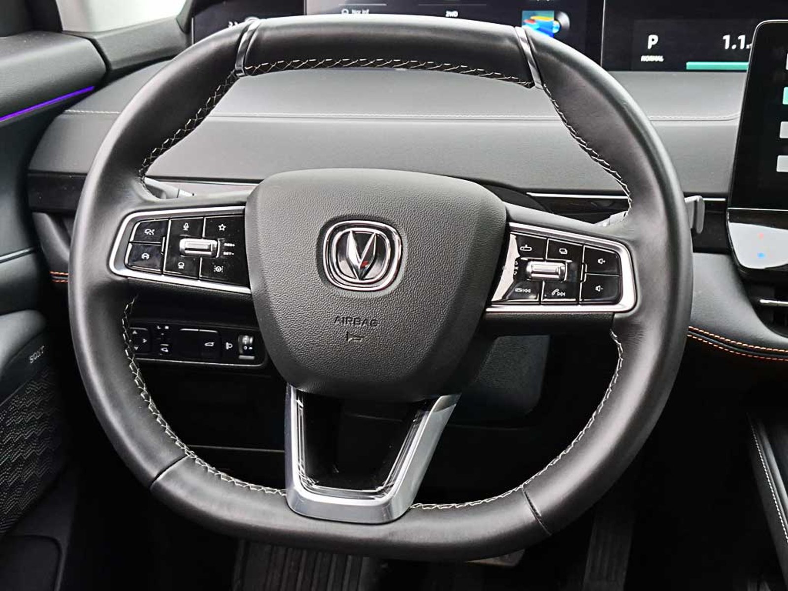Changan UNI-K (IN) 2.0 T ELITE AT 2025 - Imagen 10 de 20