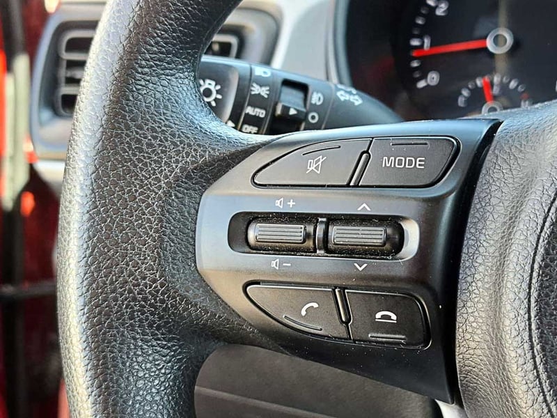 Kia RIO 5 1.4 LX AC MT 2021 - Imagen 15 de 20