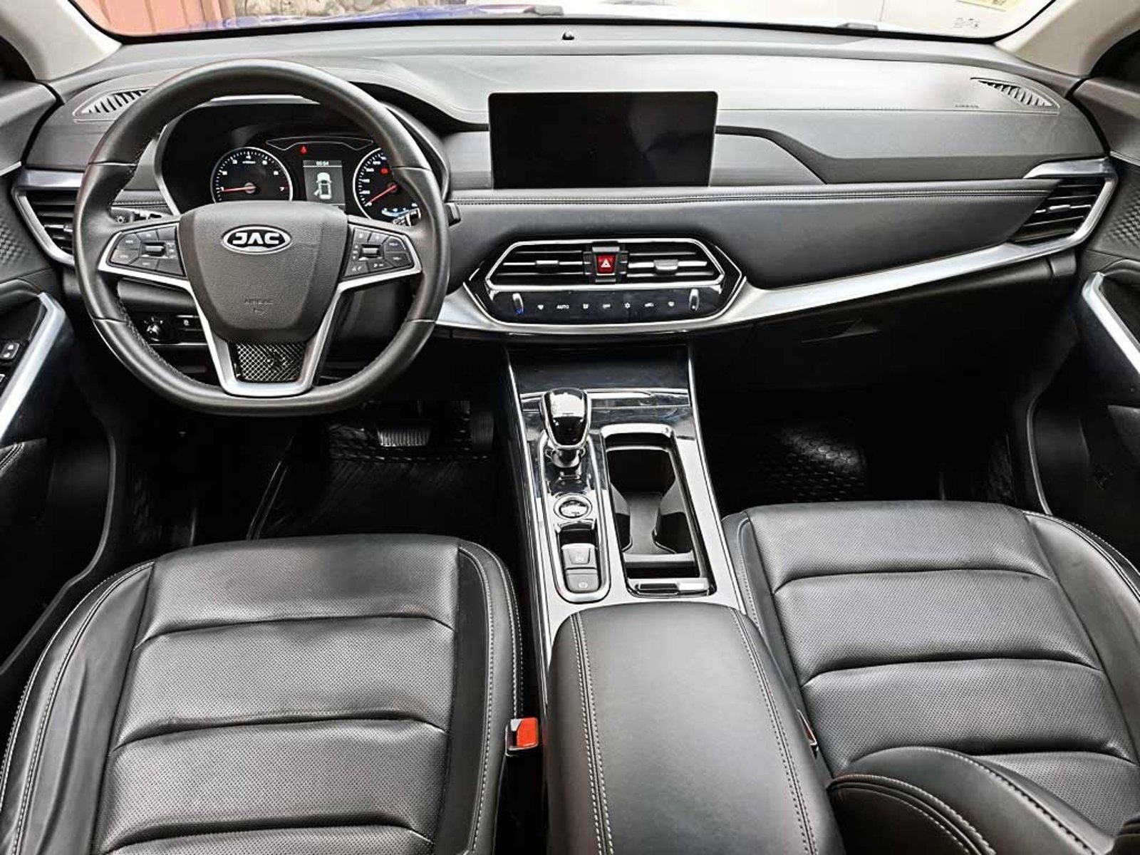 JAC JS8 (IN) 1.5 LUXURY SE DCT AT 2024 - Imagen 14 de 20