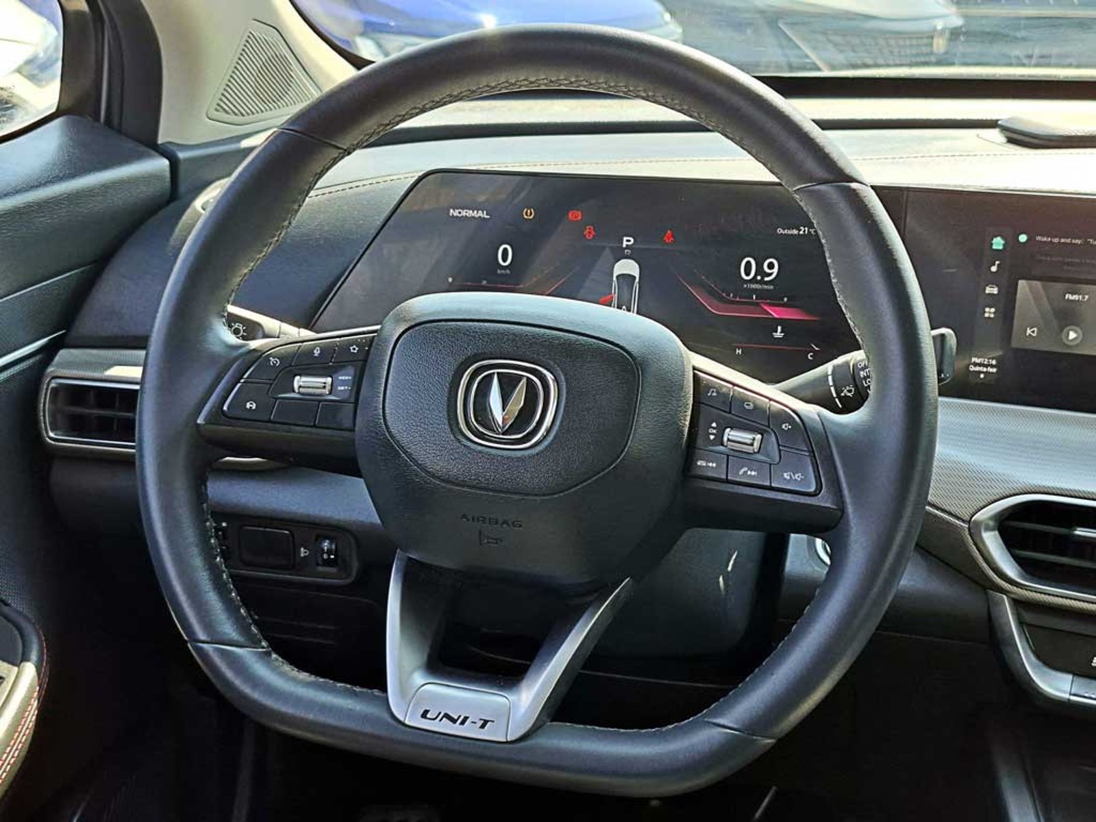 Changan UNI-T 1.5 LUXURY AT 2024 - Imagen 9 de 19