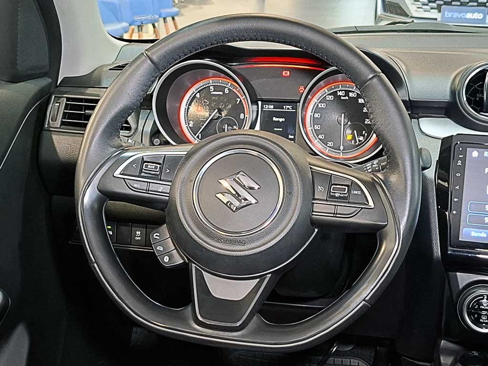 SUZUKI SWIFT 1.2 GLX PLUS AT 2023 - Imagen 15 de 20