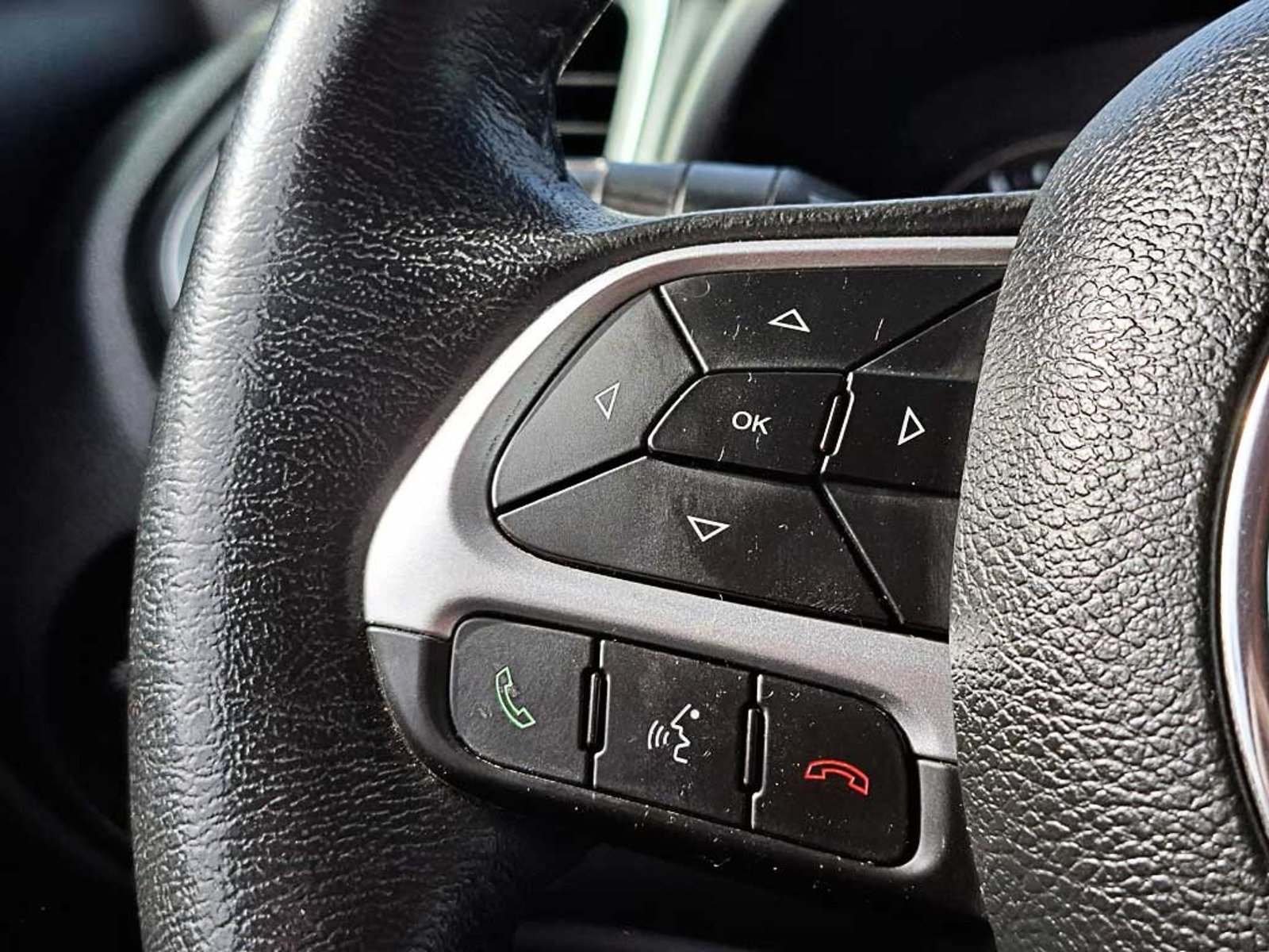 JEEP RENEGADE (IN) 1.8 SPORT LX MT 2022 - Imagen 16 de 20