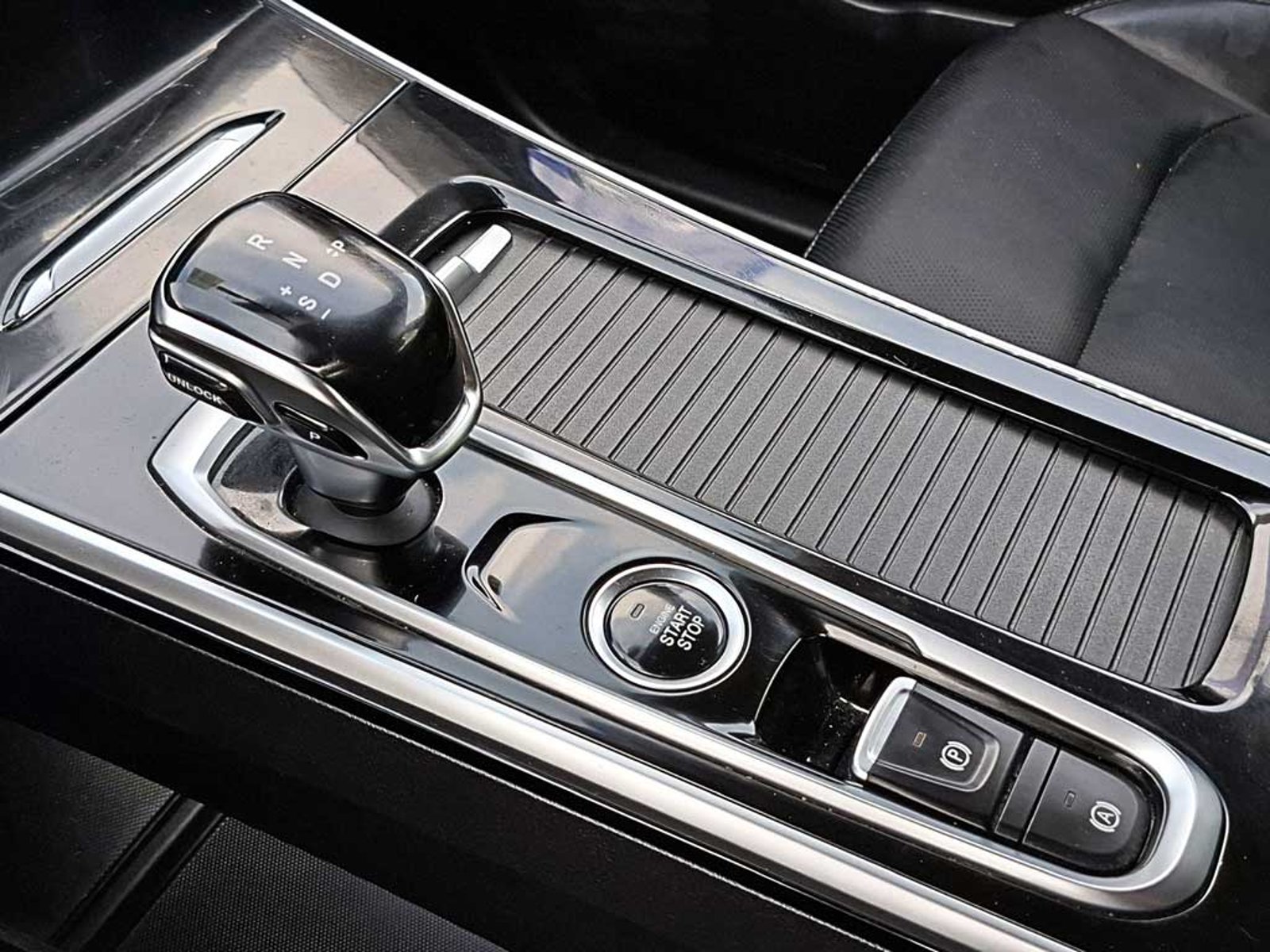 JAC JS8 1.5 LUXURY SE DCT AT 2024 - Imagen 19 de 20