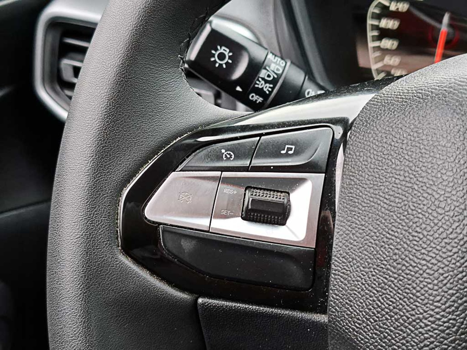 CHANGAN HUNTER 1.9T MT 4X4 ELITE SPORT 2023 - Imagen 16 de 20