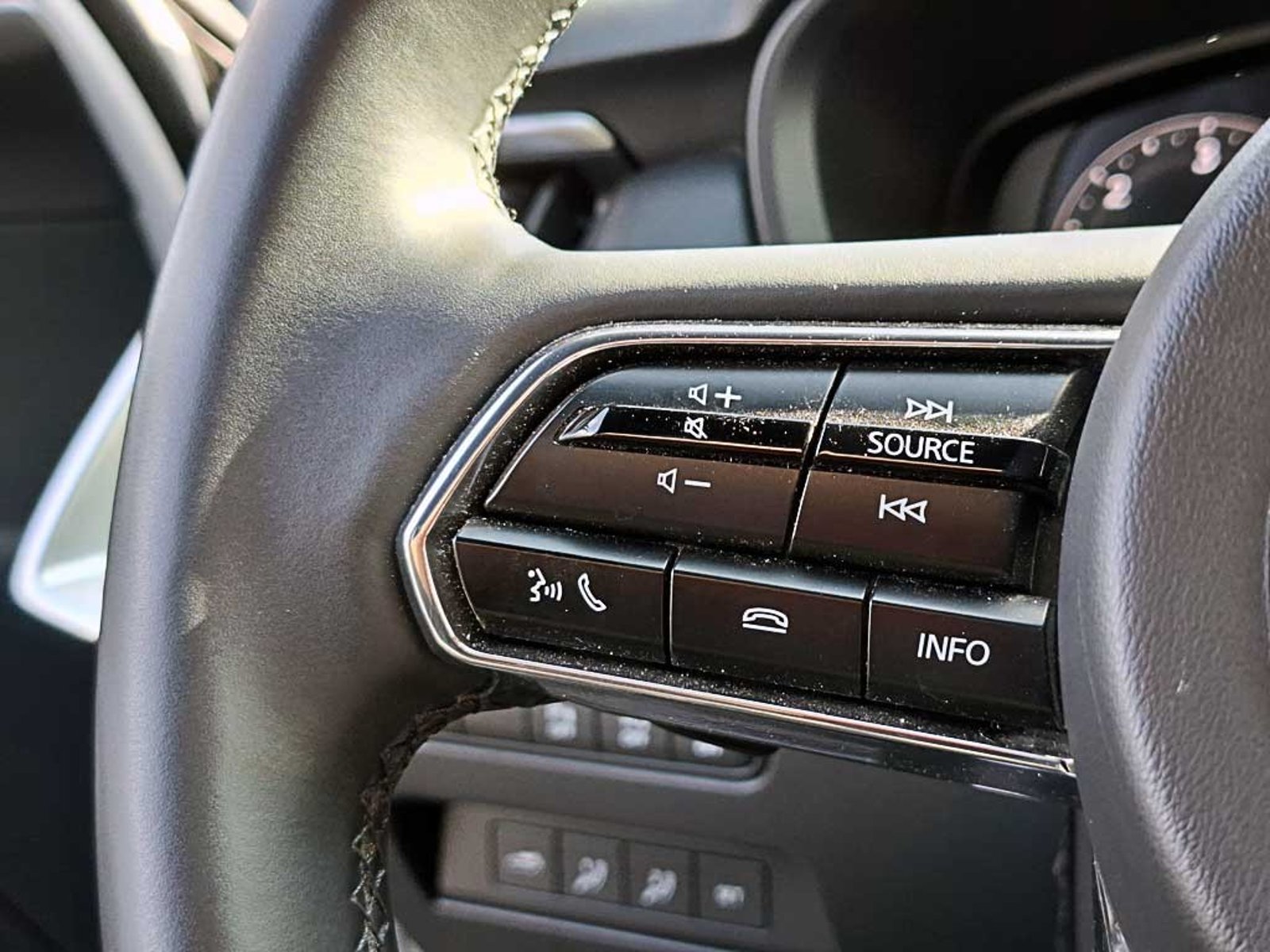 Mazda CX-60 3.3 PREMIUM SPORT DSL AT 4X4 HIBRIDO 2025 - Imagen 17 de 20