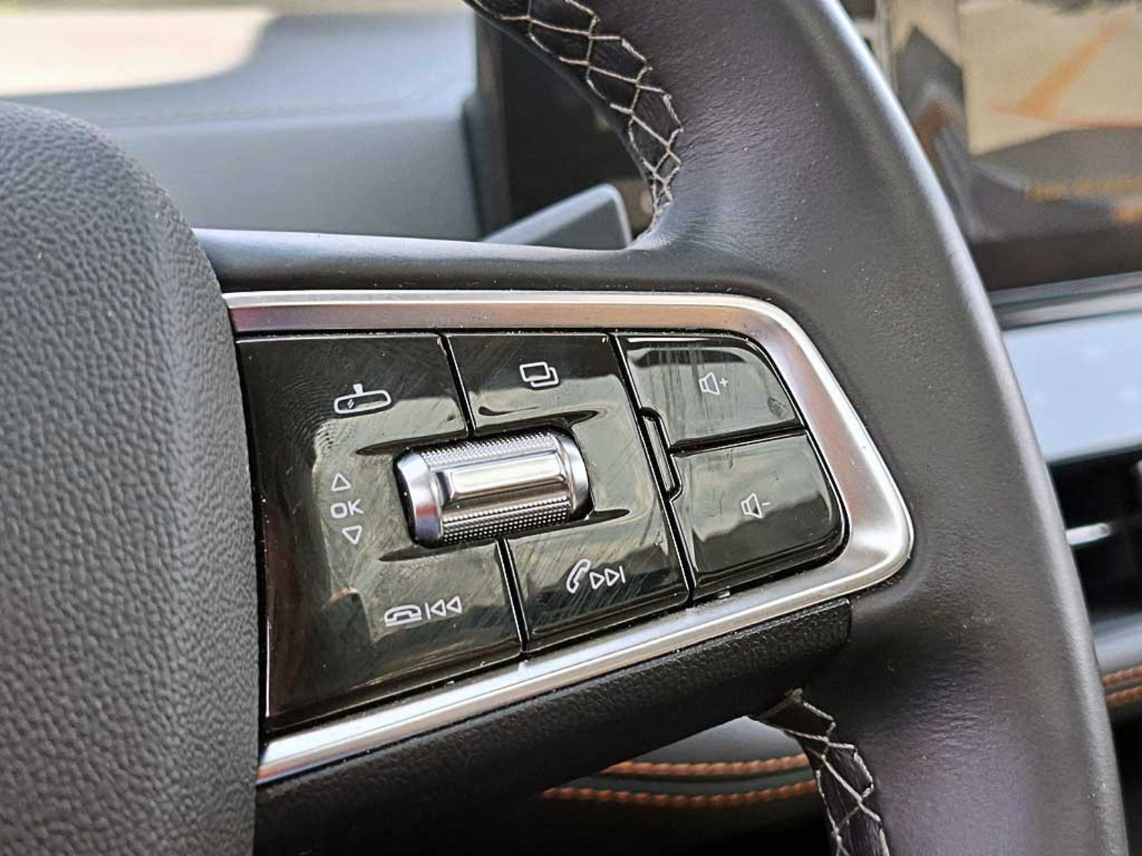 CHANGAN UNI-K 2.0 T ELITE AT 2024 - Imagen 17 de 20