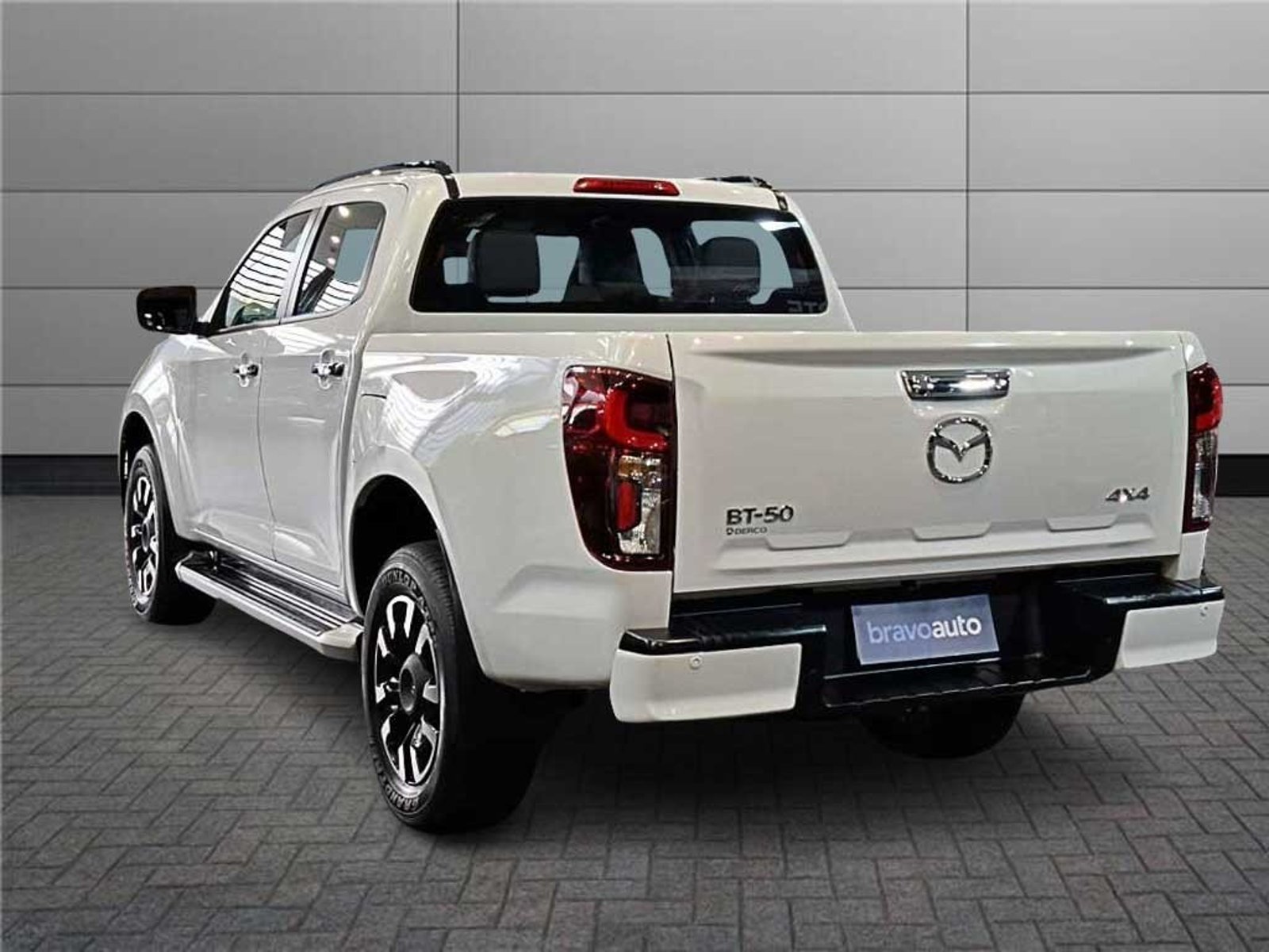 Mazda BT-50 3.0 DC HIGH PLUS AT 4X4 DIESEL 2026 - Foto 2 de 20