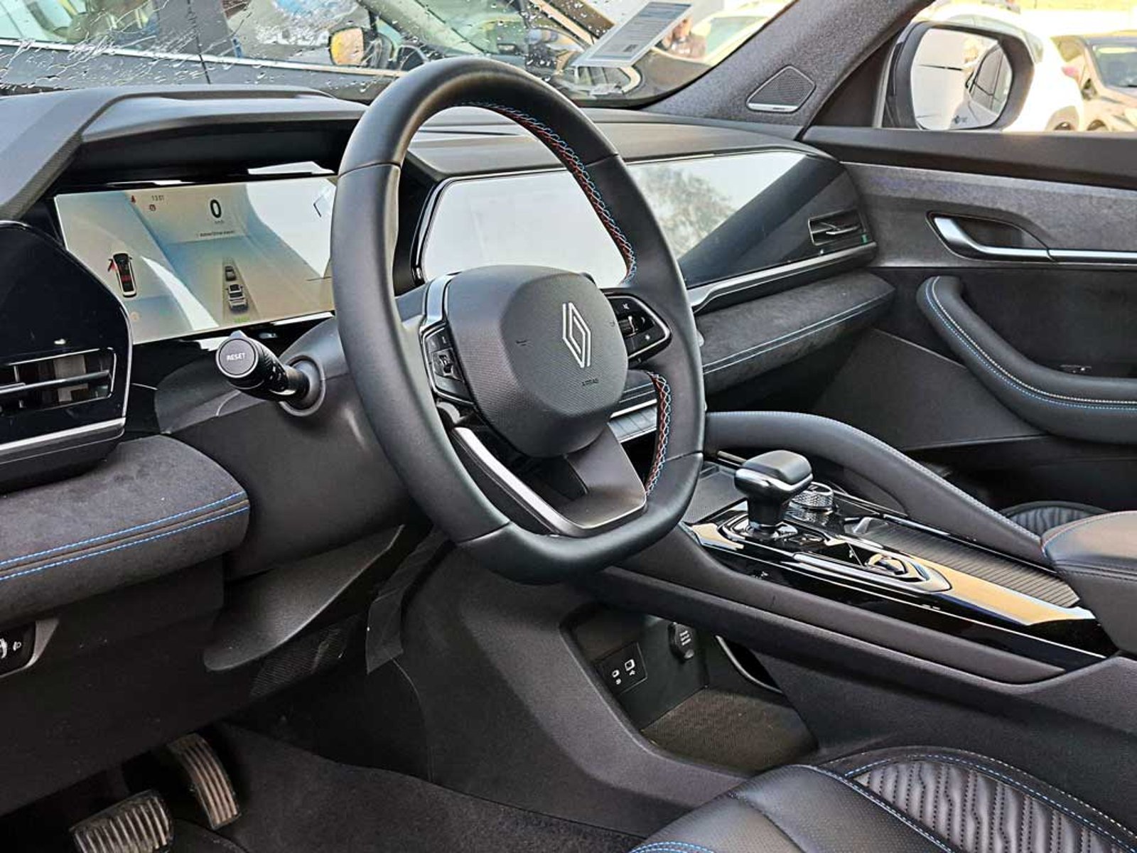 Renault KOLEOS 1.5 T TECHNO AT HIBRIDO 2026 - Imagen 14 de 20