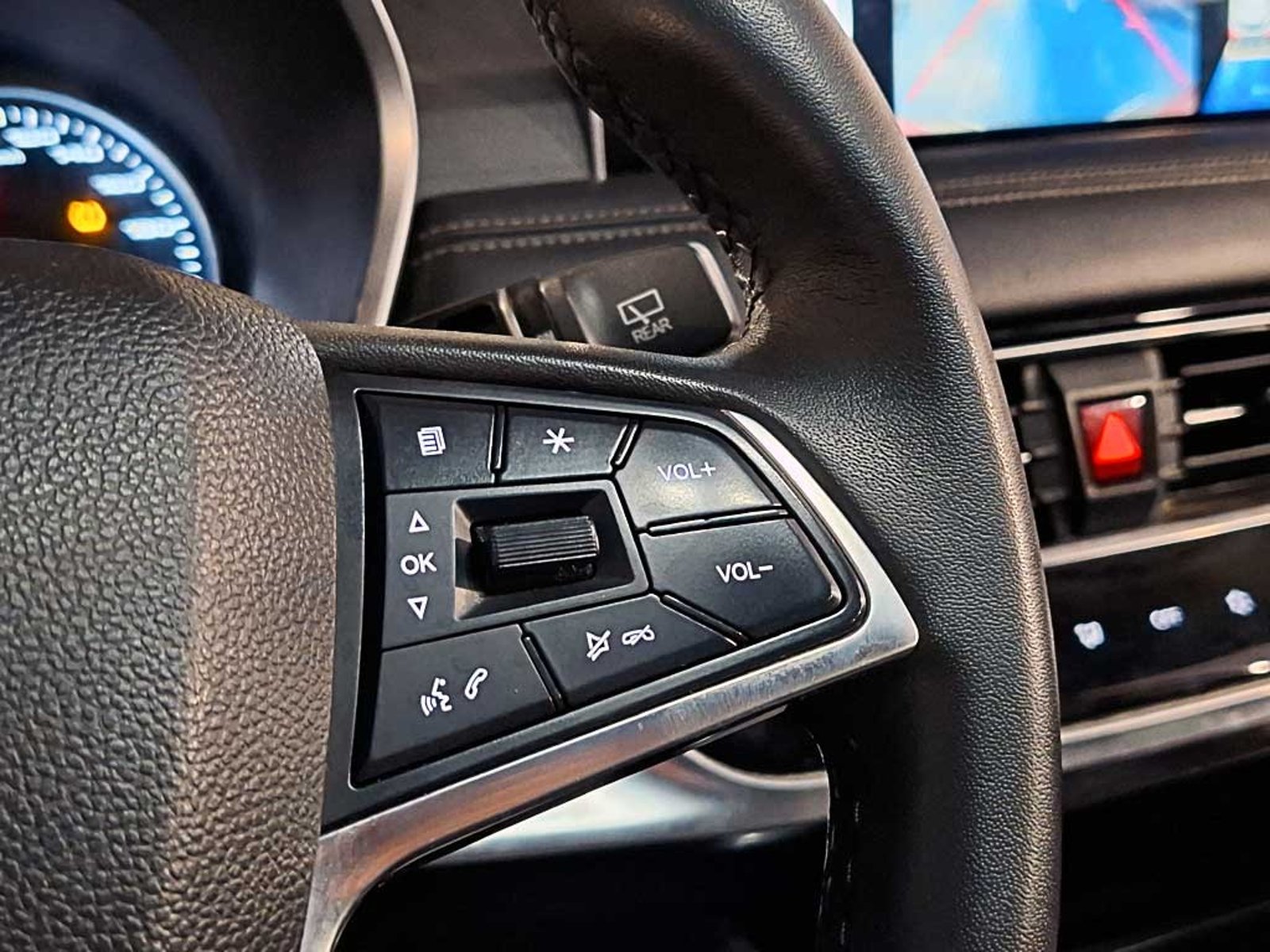 JAC JS8 (IN) 1.5 LUXURY SE 6 MT 2024 - Imagen 18 de 20