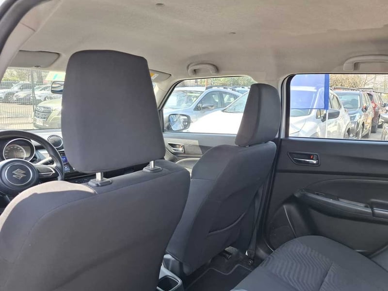 Suzuki SWIFT 1.2 GL MT 2024 - Imagen 15 de 20