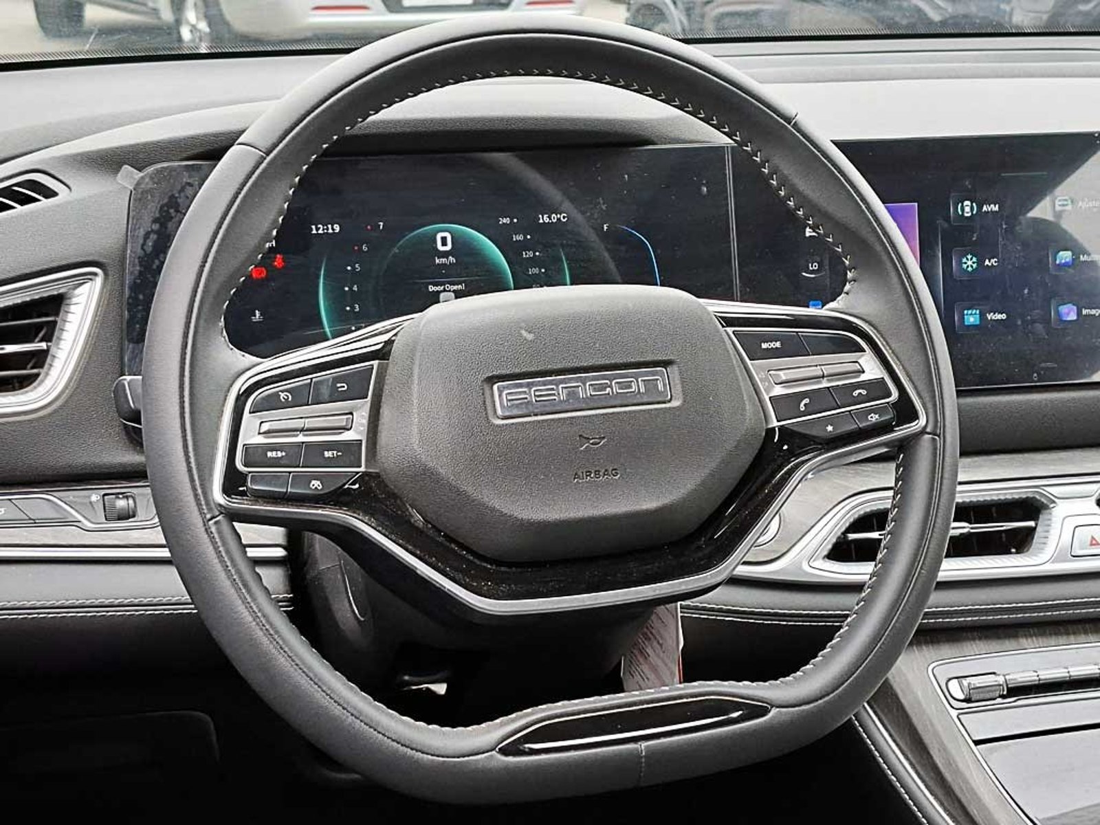 DFSK SUV 600 (IN) 1.5 T LUXURY AT 2024 - Imagen 11 de 20