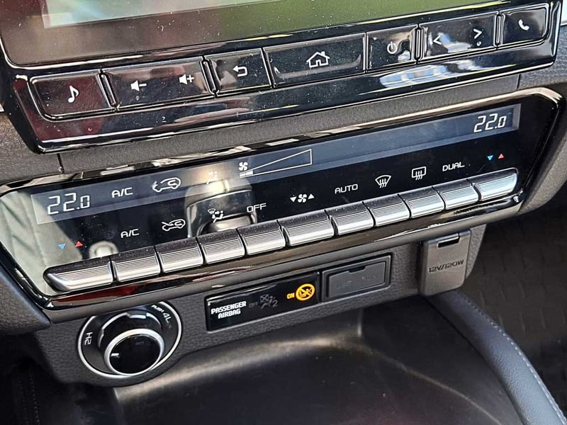 Mazda BT-50 3.0 DC HIGH AT 4X4 DIESEL 2025 - Imagen 11 de 20